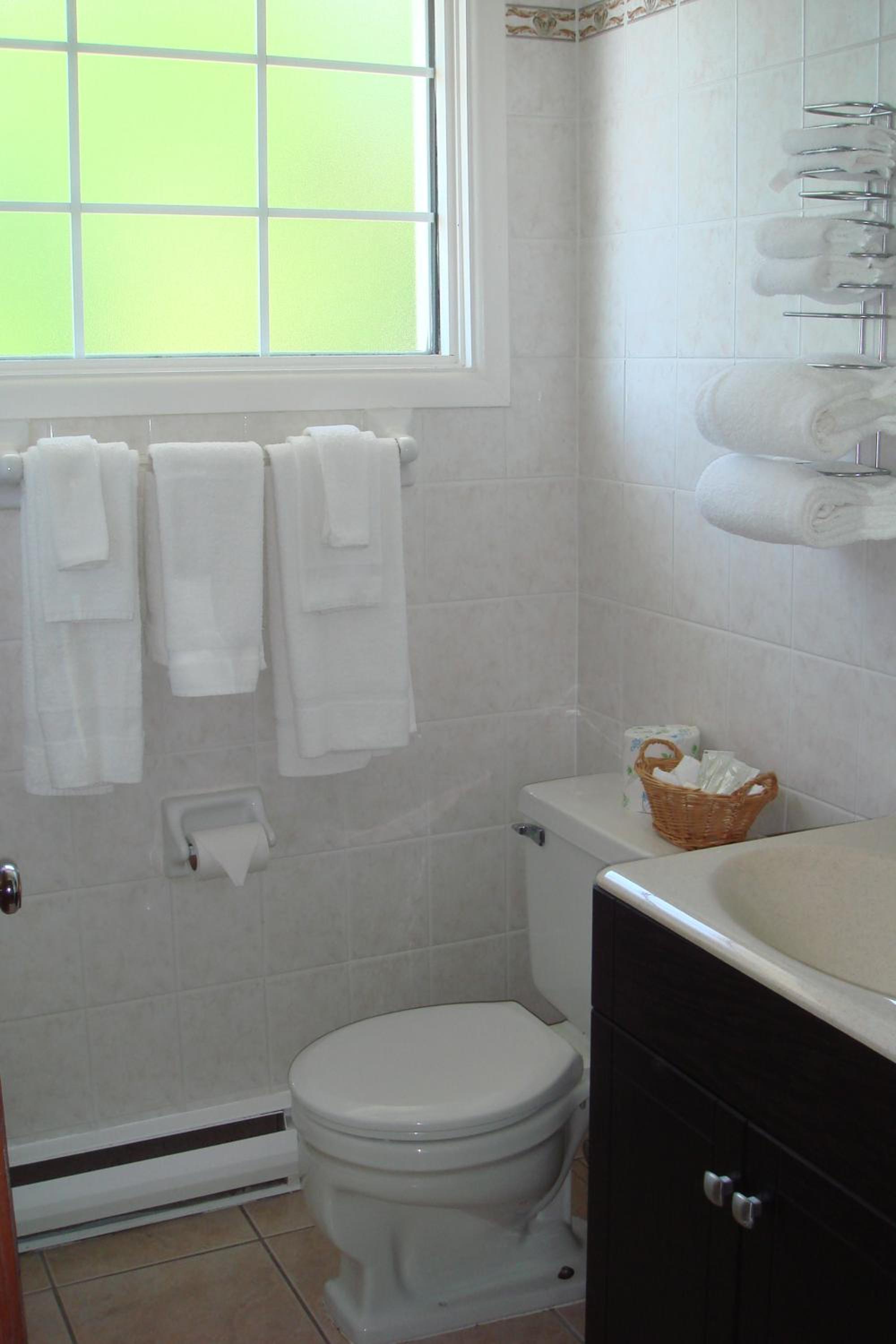 Double Room with Two Double Beds - Photo 6