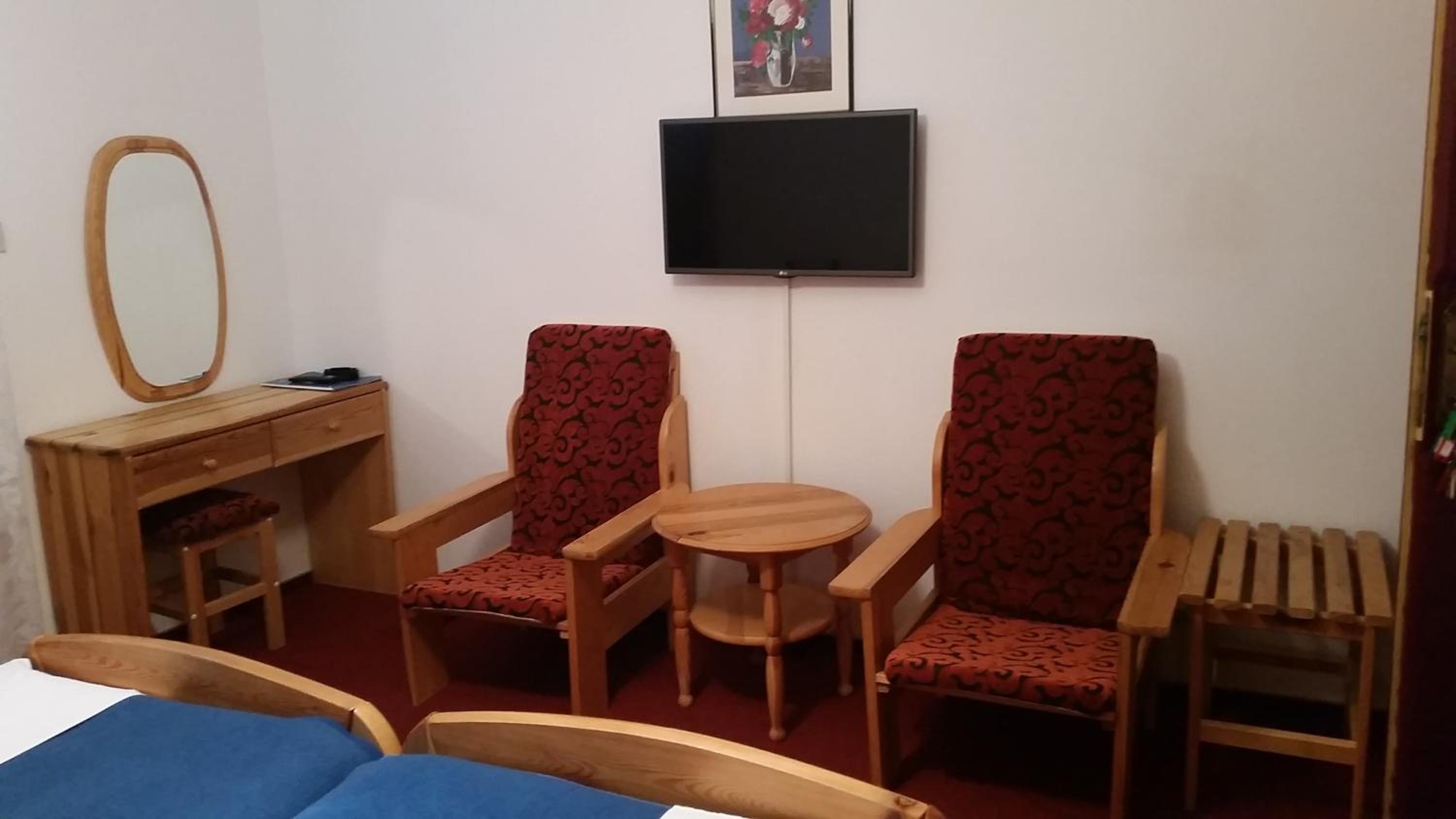 Twin Room with Balcony - Photo 1