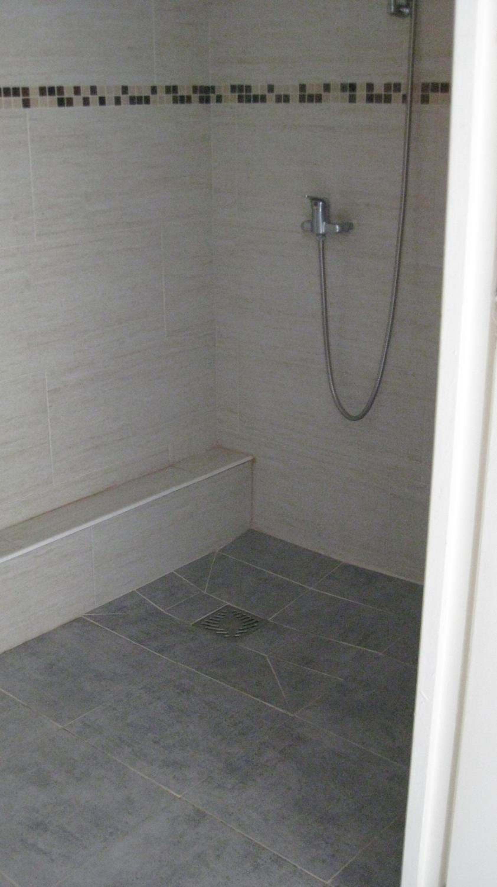 Apartment (3 Adults)