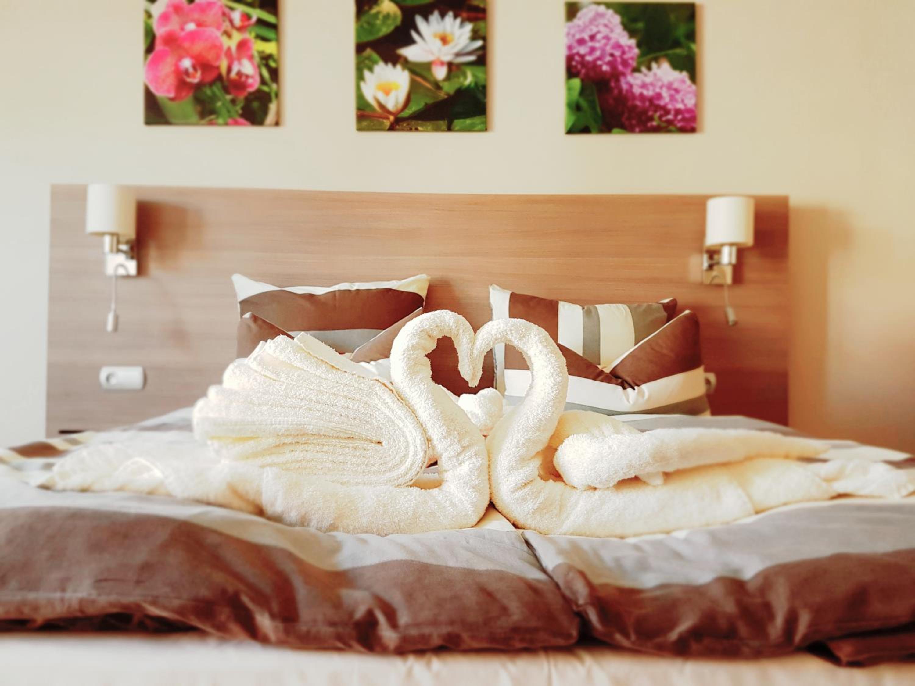 Double or Twin Room with Balcony - Photo 1