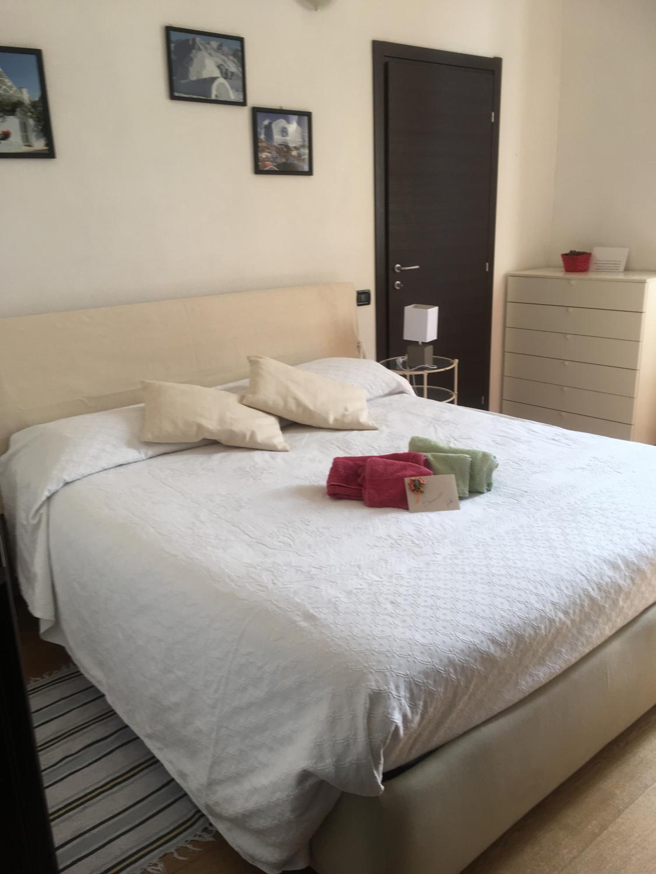 Double Room - Photo 8