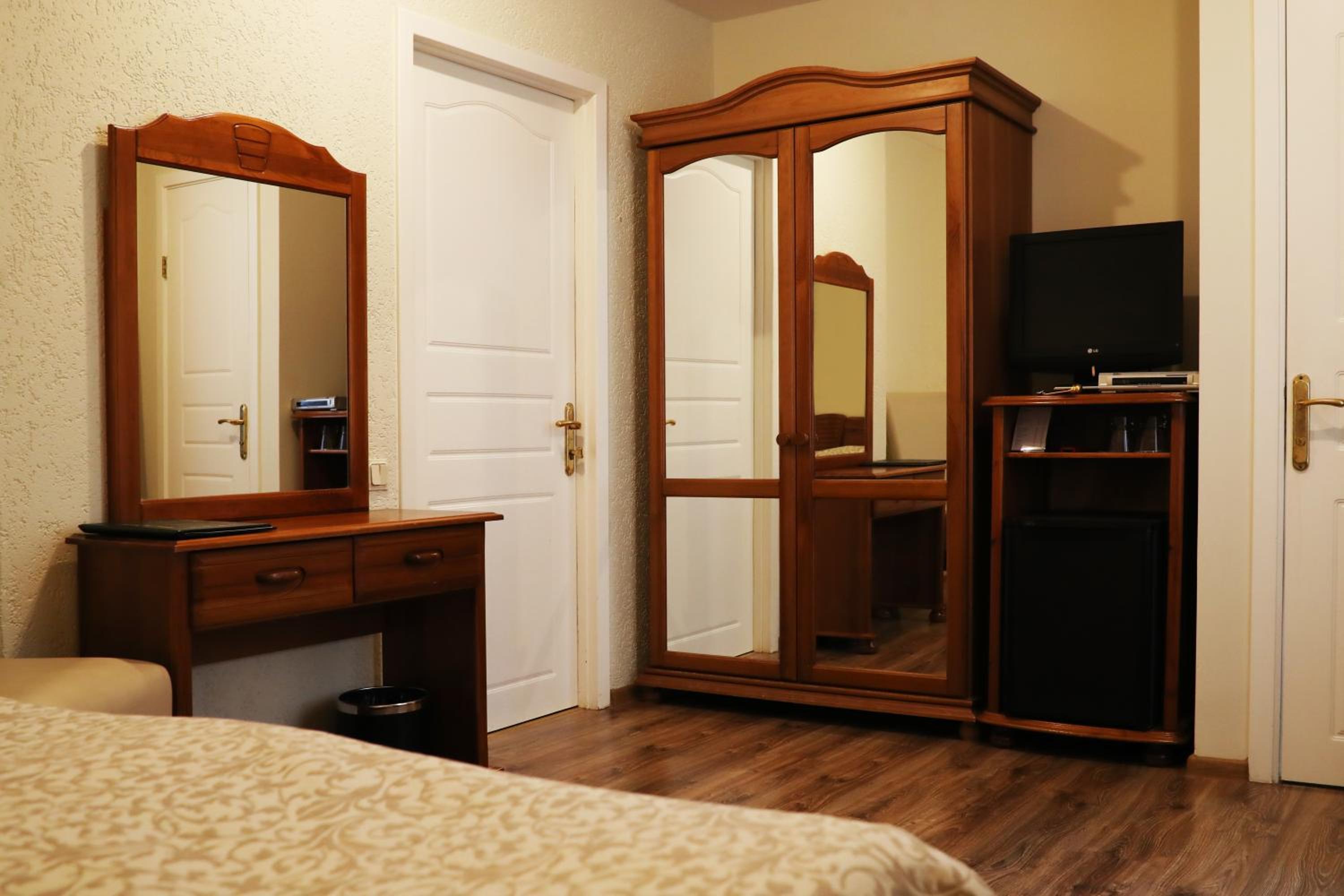 Classic Double Room - Photo 4
