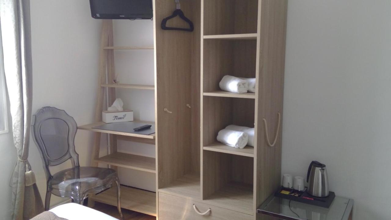 Double Room - Photo 3