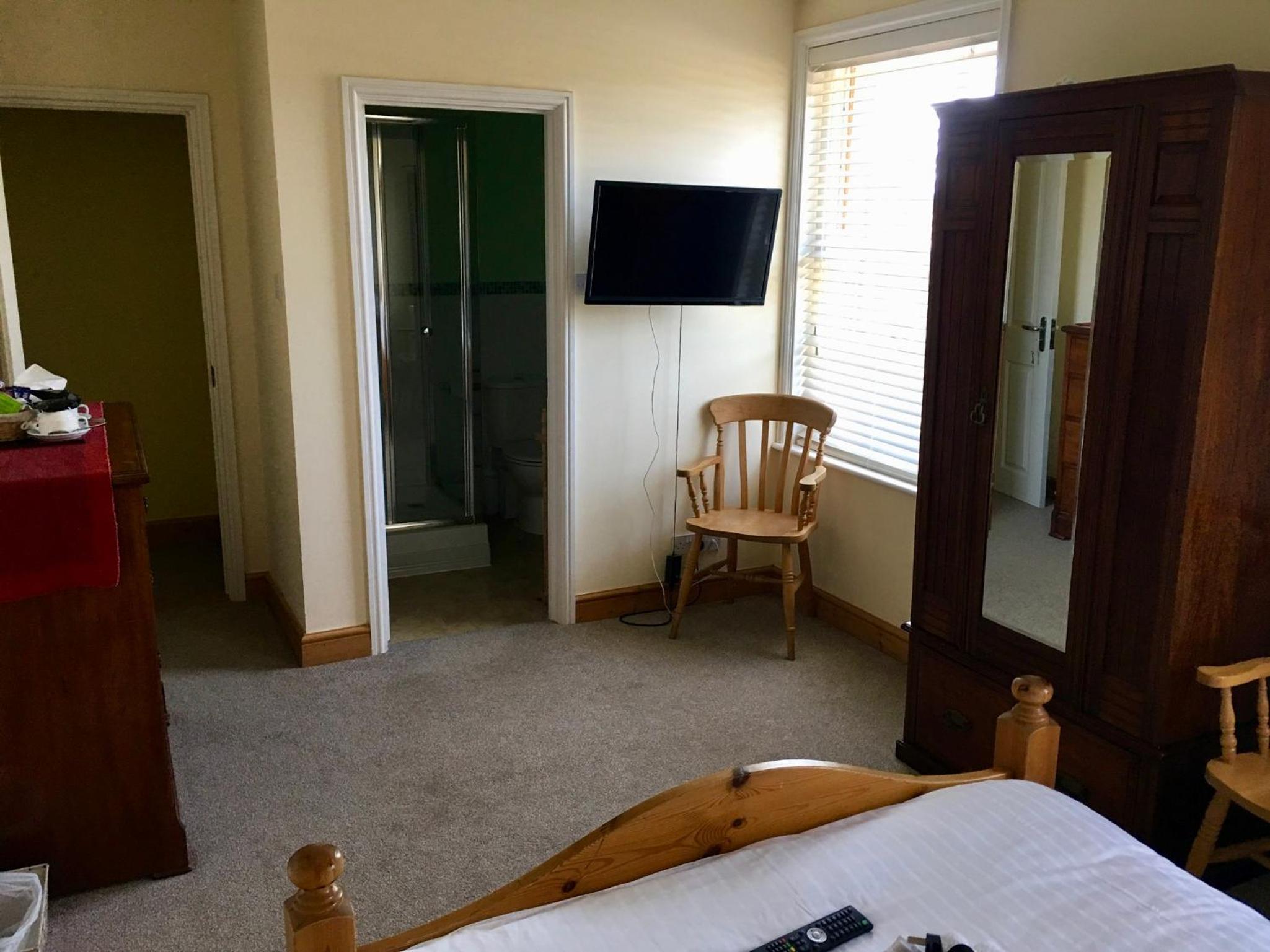Deluxe Double Room with Shower
