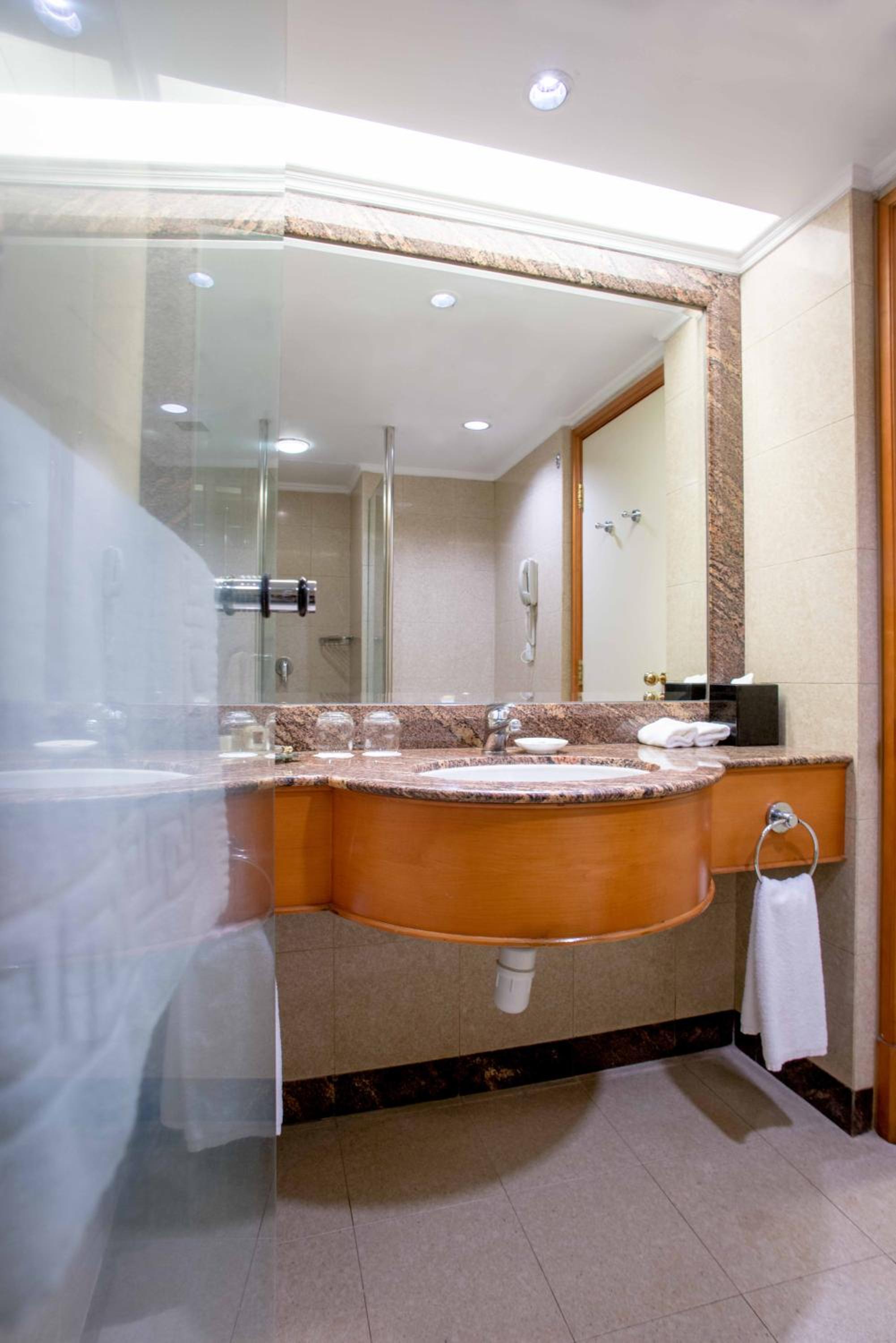 Special Offer - Superior Double or Twin Room with City View and Free Wifi photo 3
