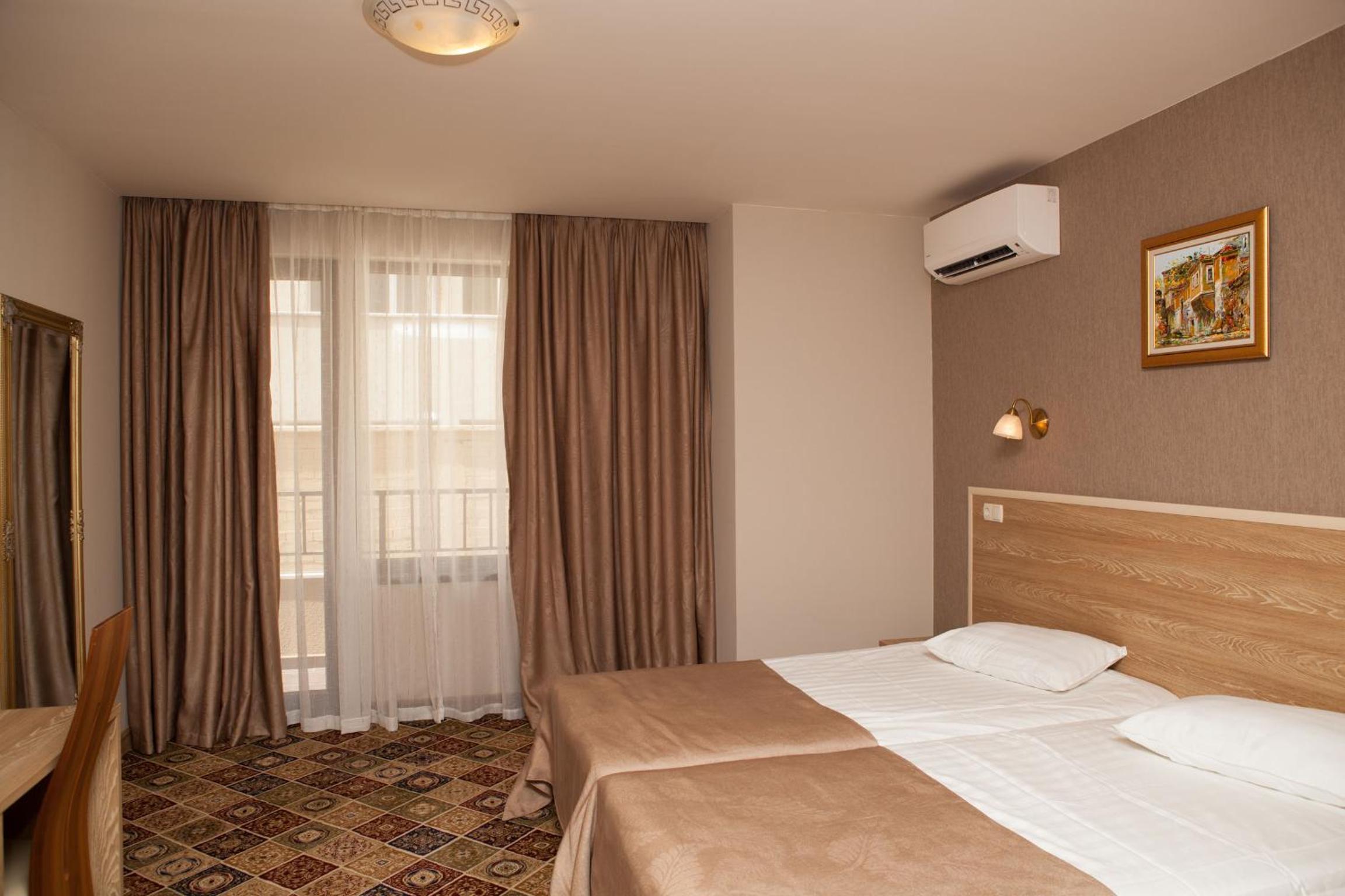 Double Room - Photo 2