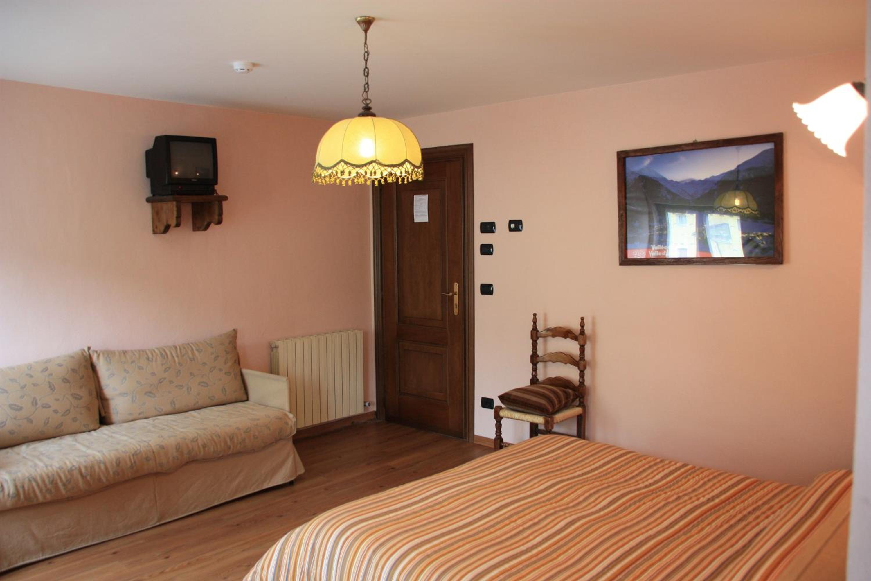 Quadruple Room with Balcony photo 2