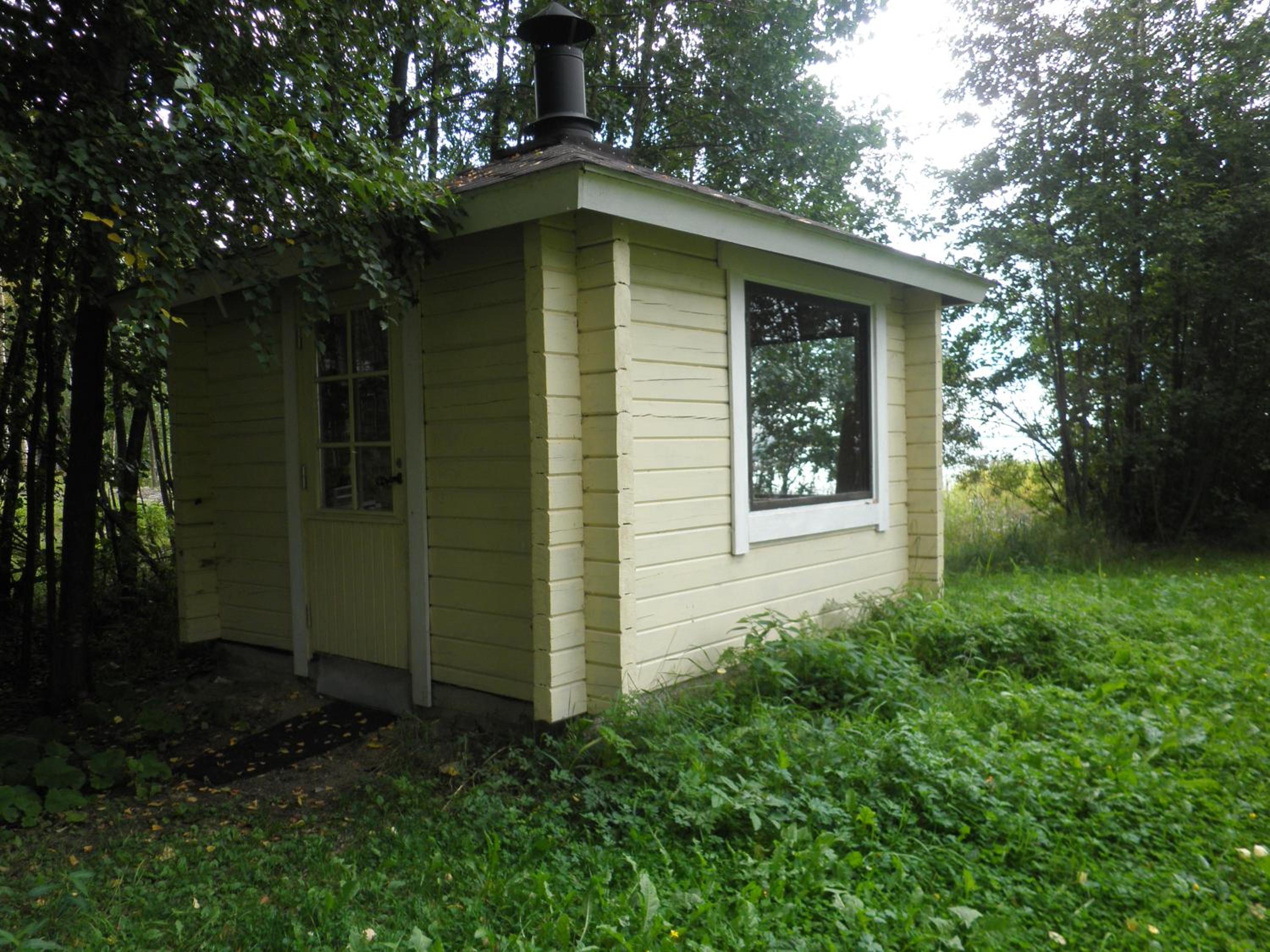 Two-Bedroom Cottage with Sauna - Photo 10