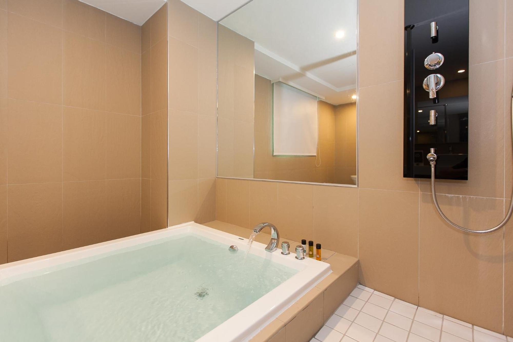 Deluxe Double Room photo 2