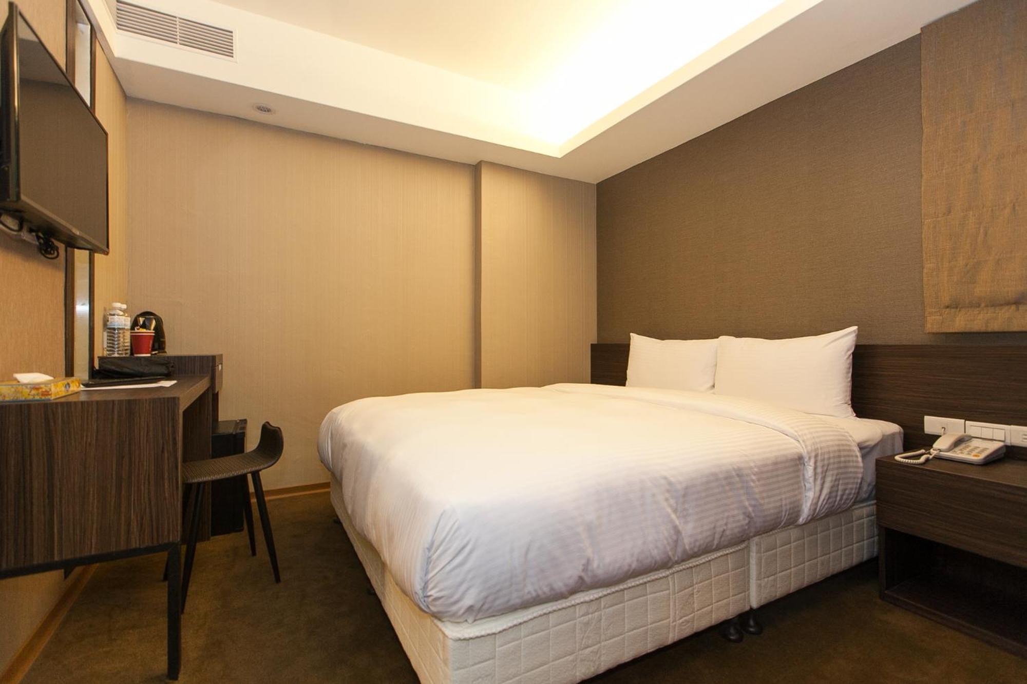 Economy Double Room photo 1