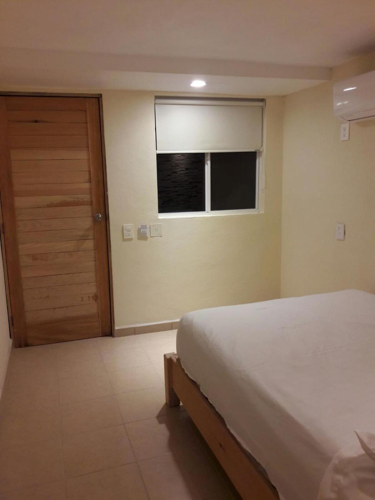 Small Double Room - Photo 6