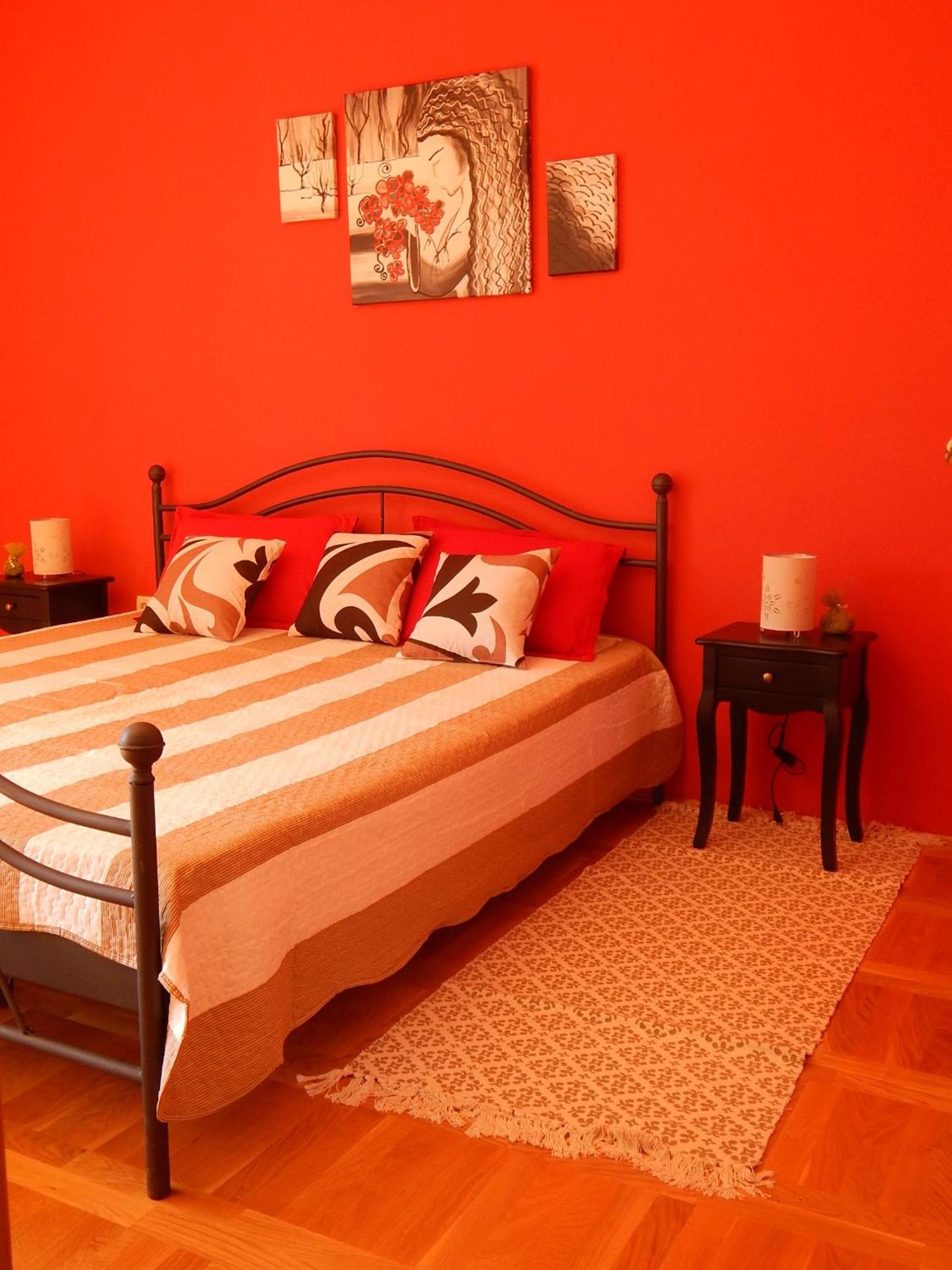 Double Room - Photo 10