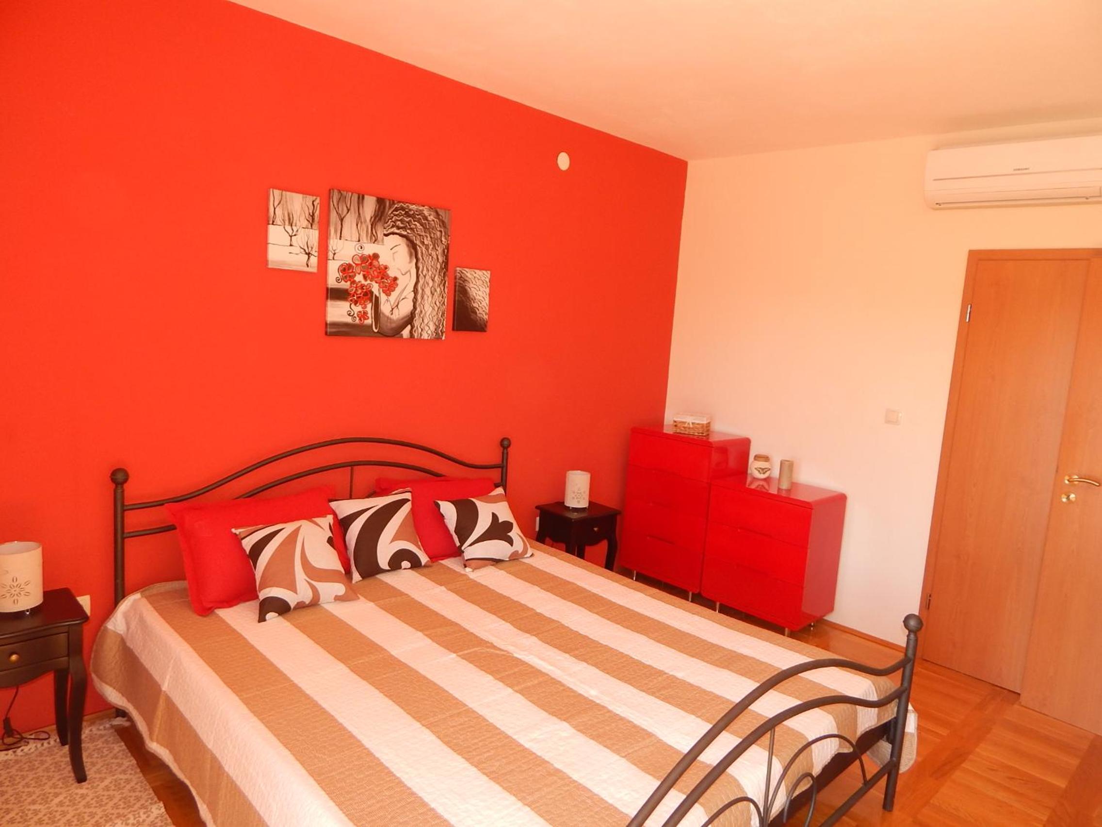 Double Room - Photo 11