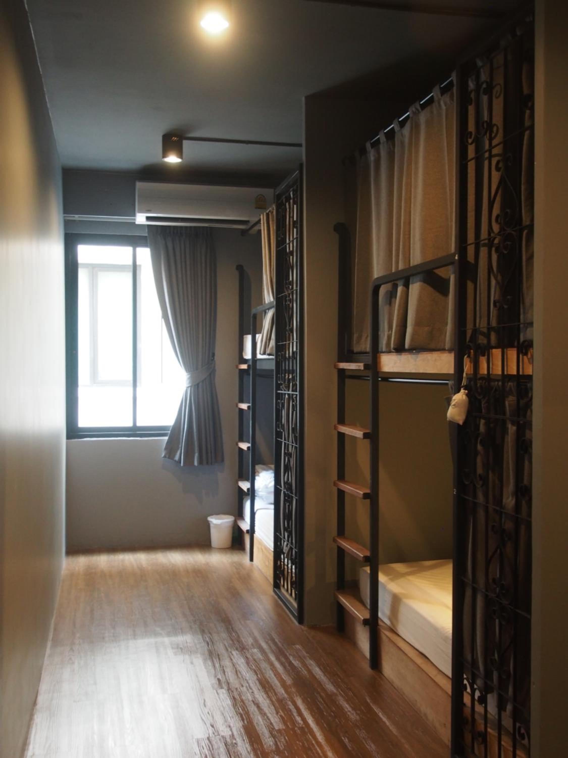 Bed in 4-Bed Female Dormitory Room photo 1