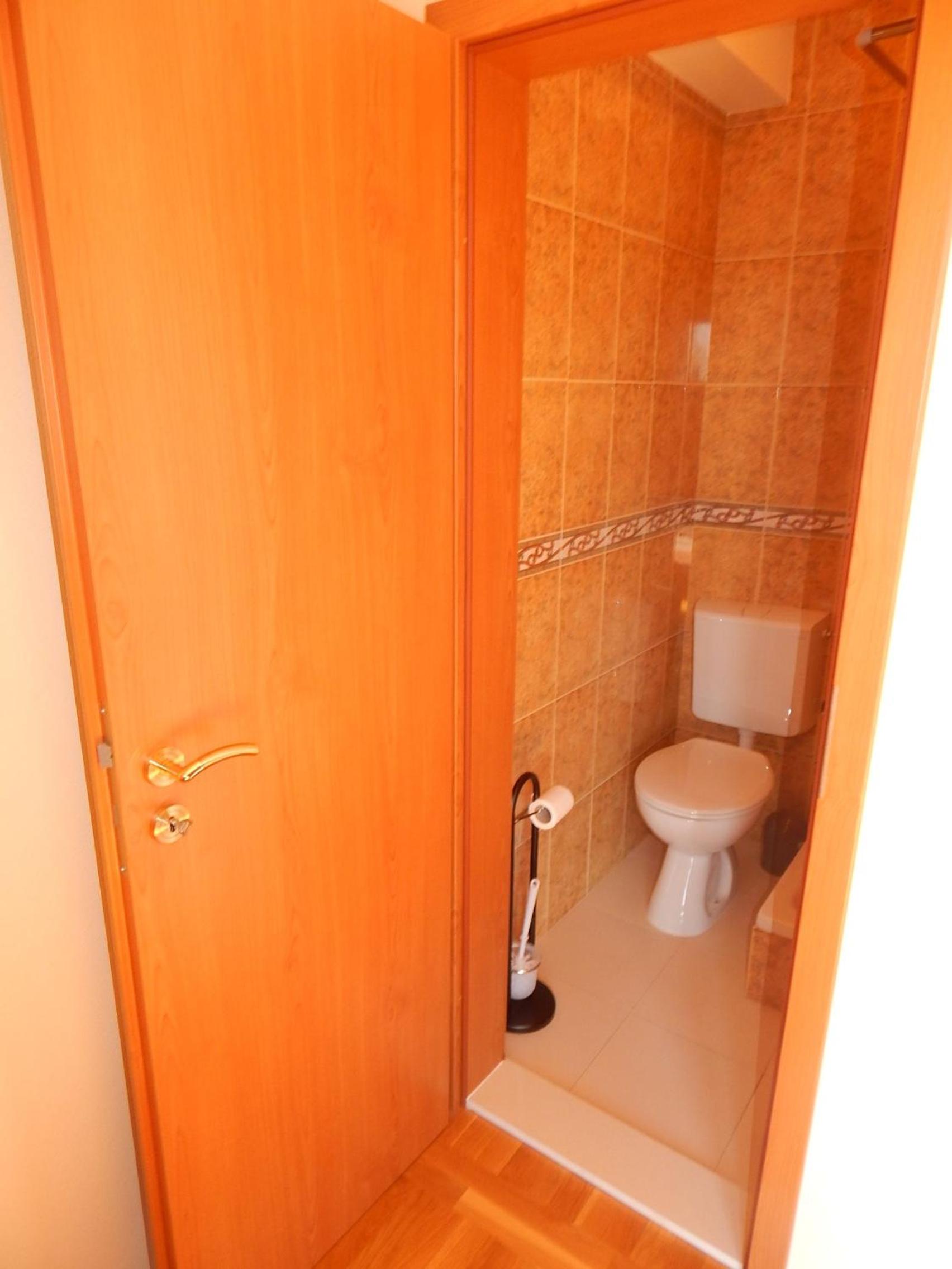 Double Room - Photo 9