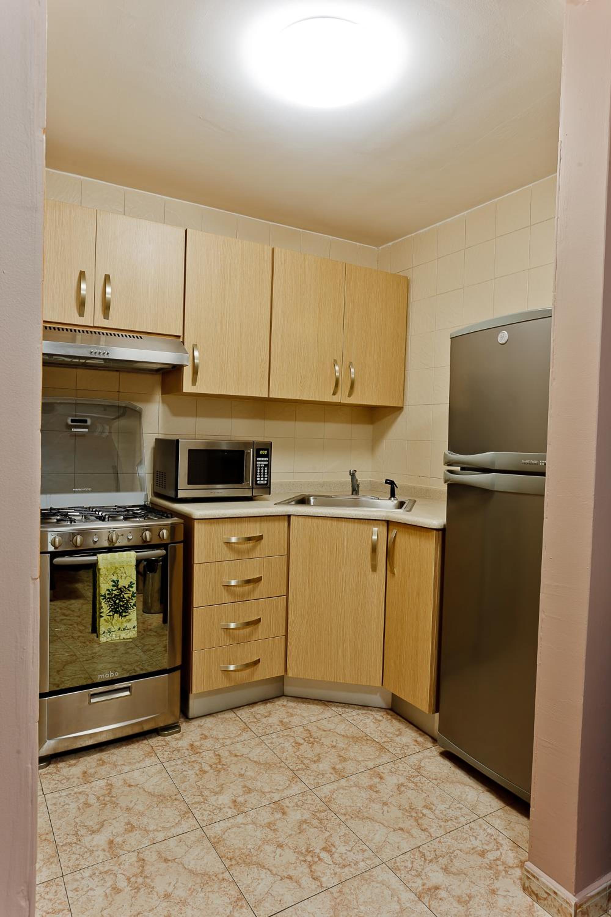 Available room thumbnail 5