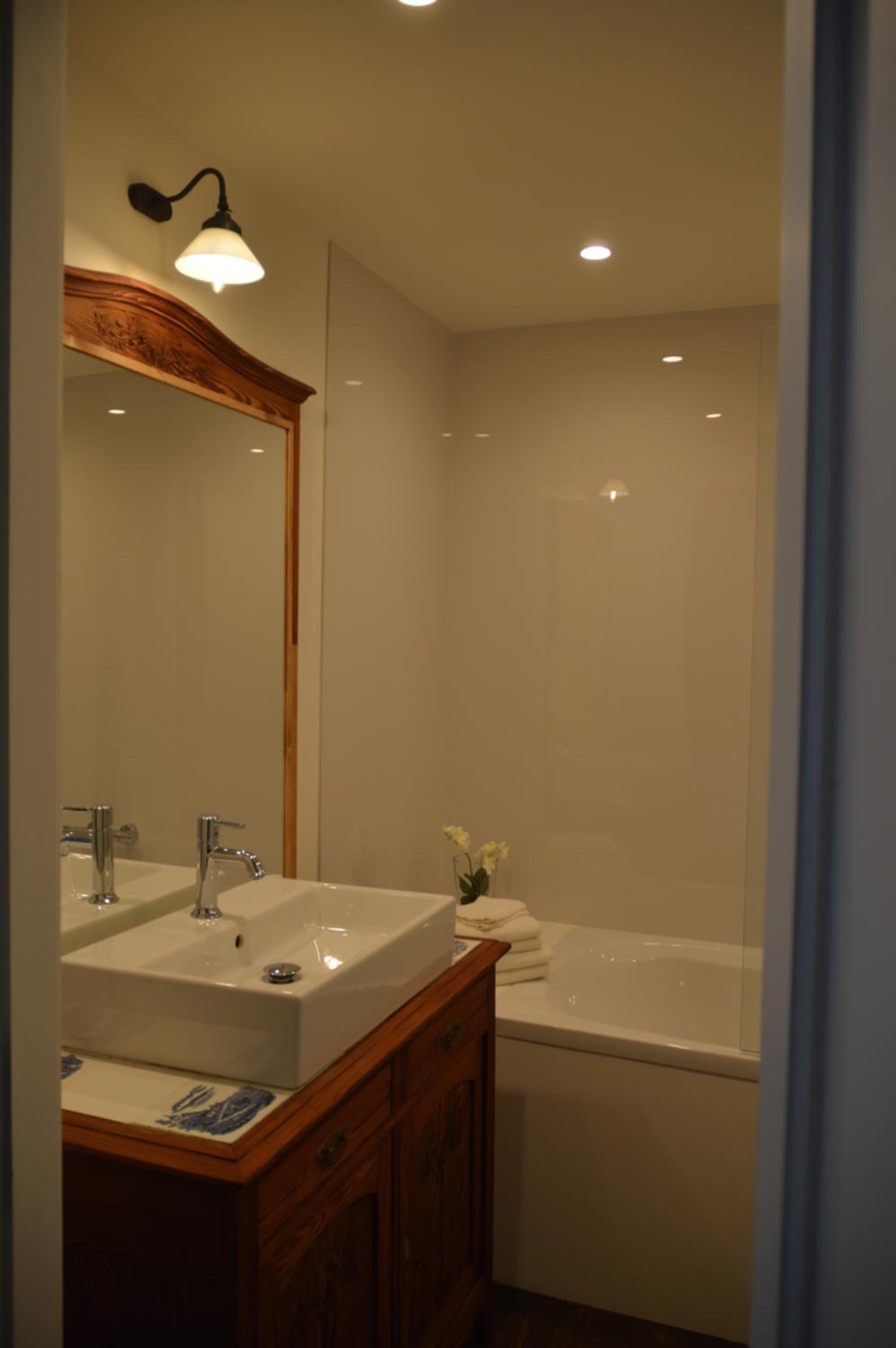 Deluxe Double Room with Bath photo 2