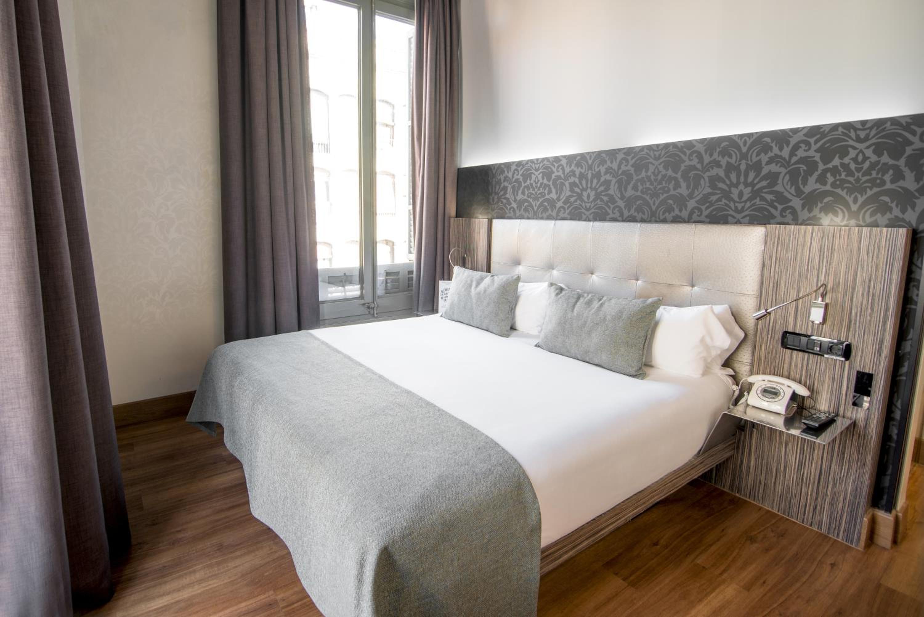 Double or Twin Room (1-2 Adults) photo 3
