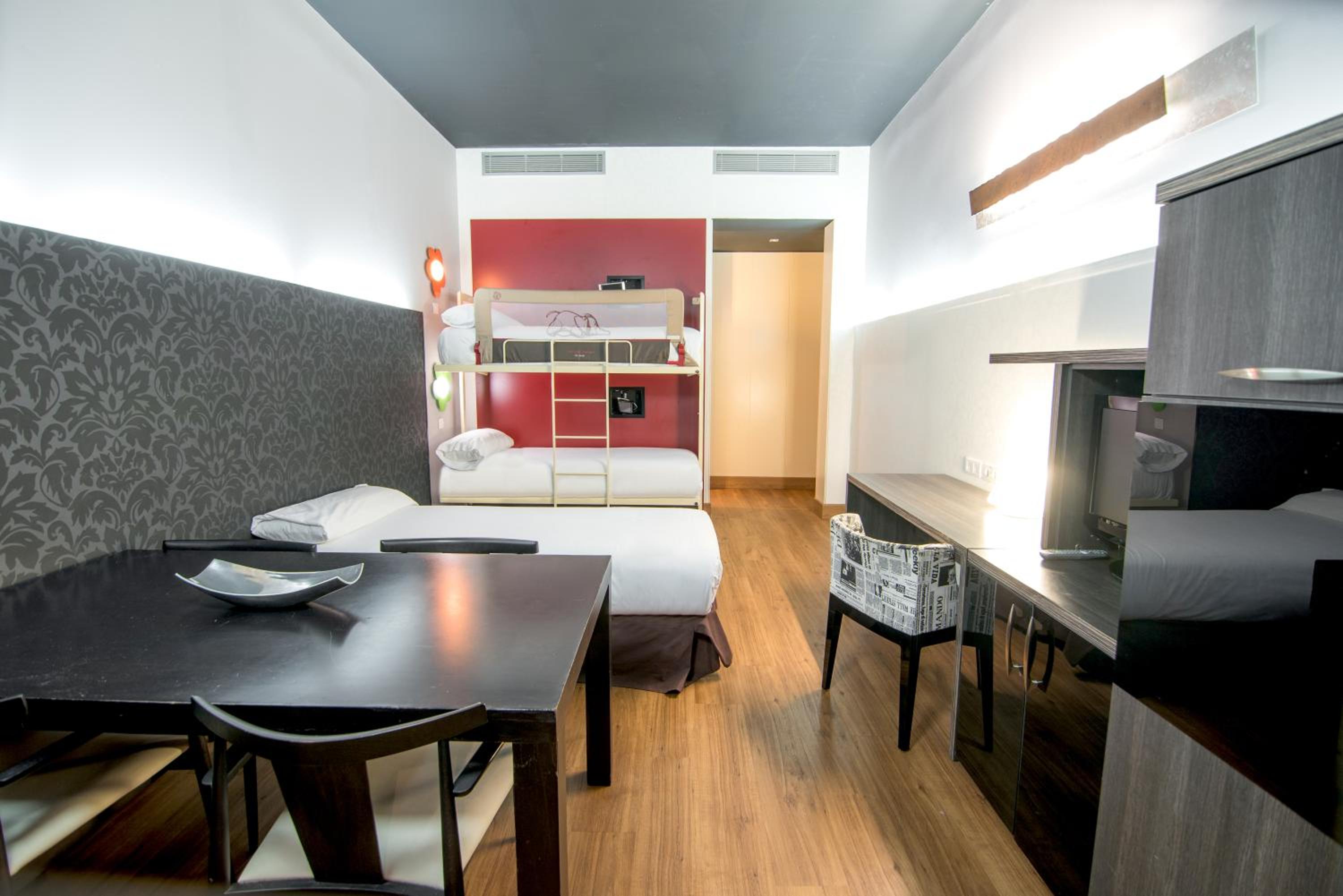 Quintuple Room photo 2