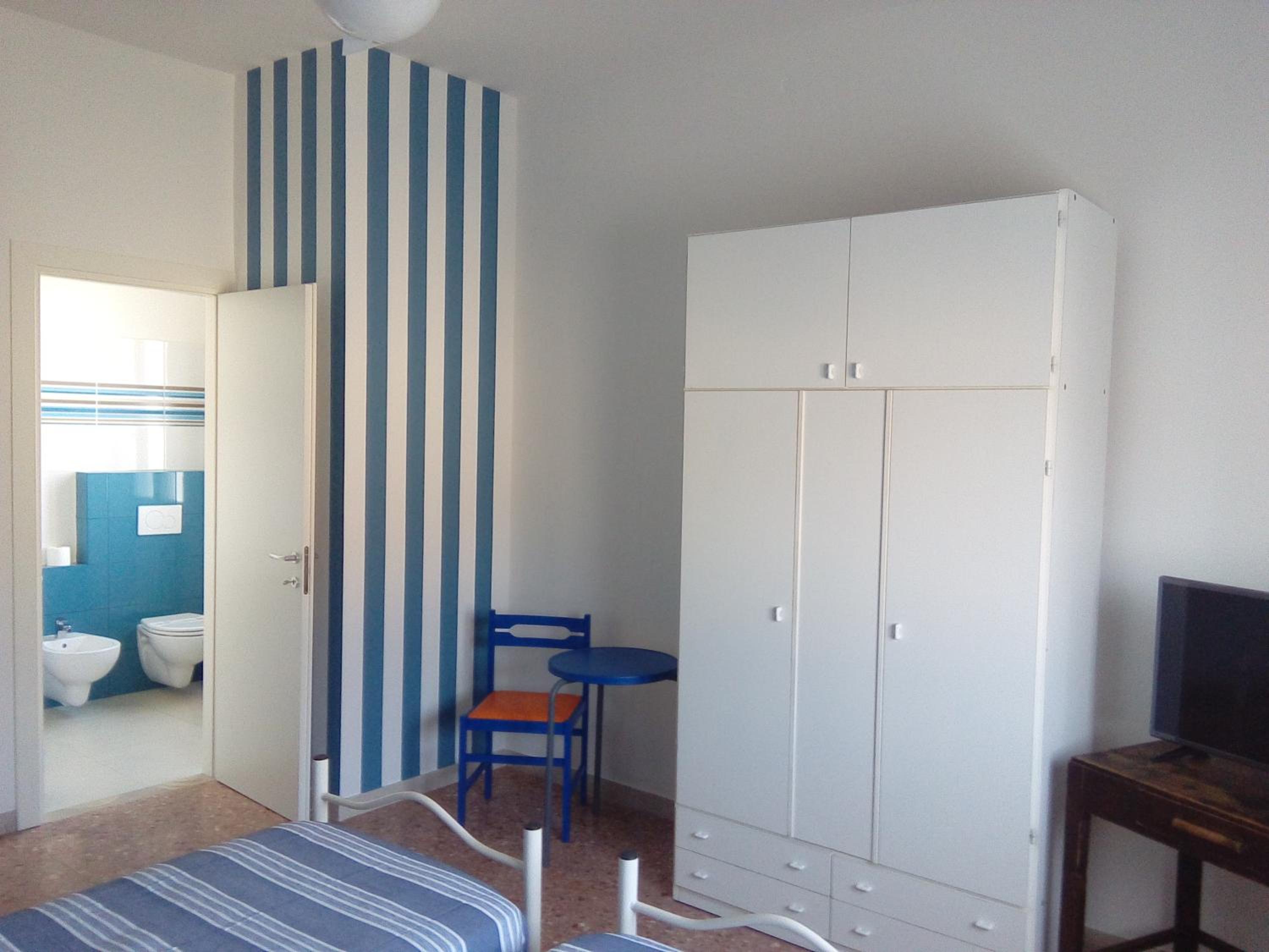 Standard Double or Twin Room photo 3