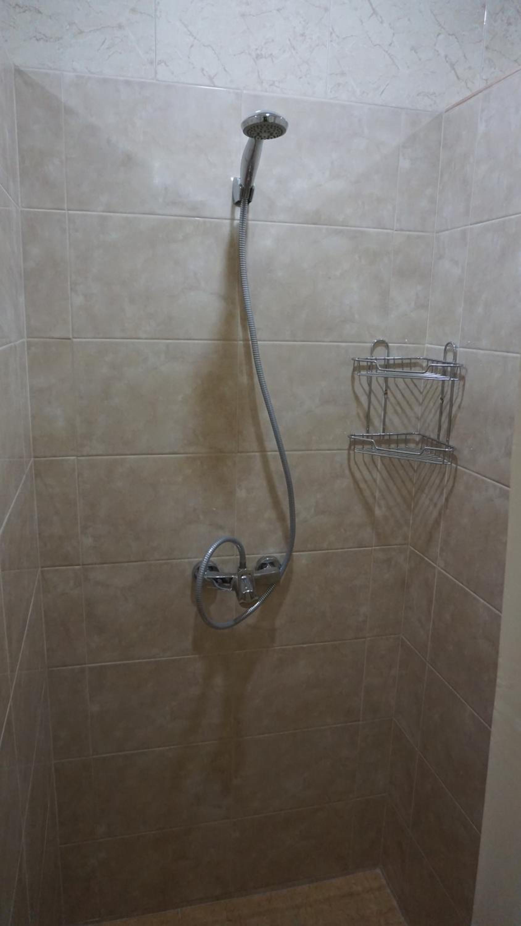 Economy Triple Room with Shared Bathroom photo 3