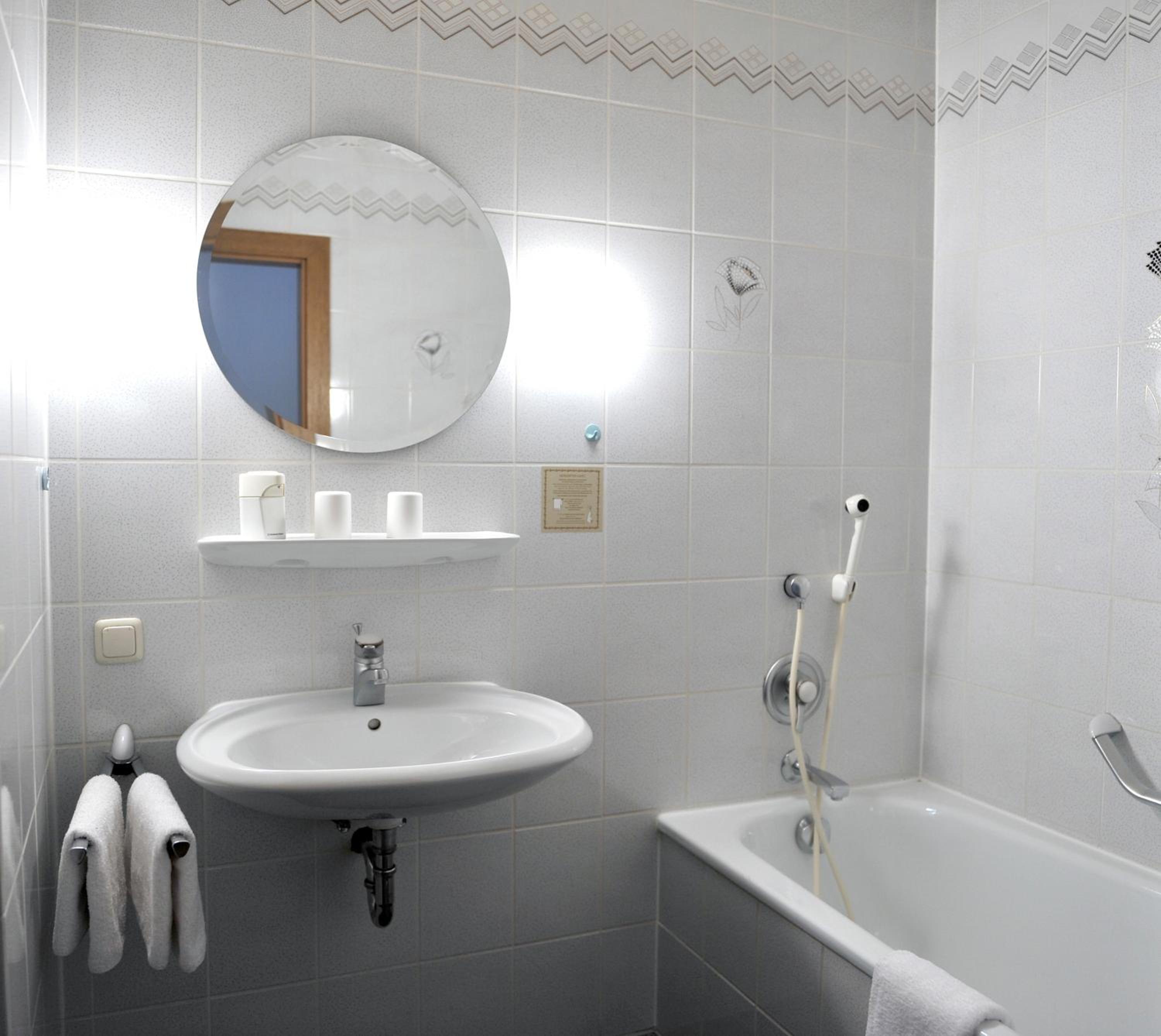 Standard Double Room - Photo 3