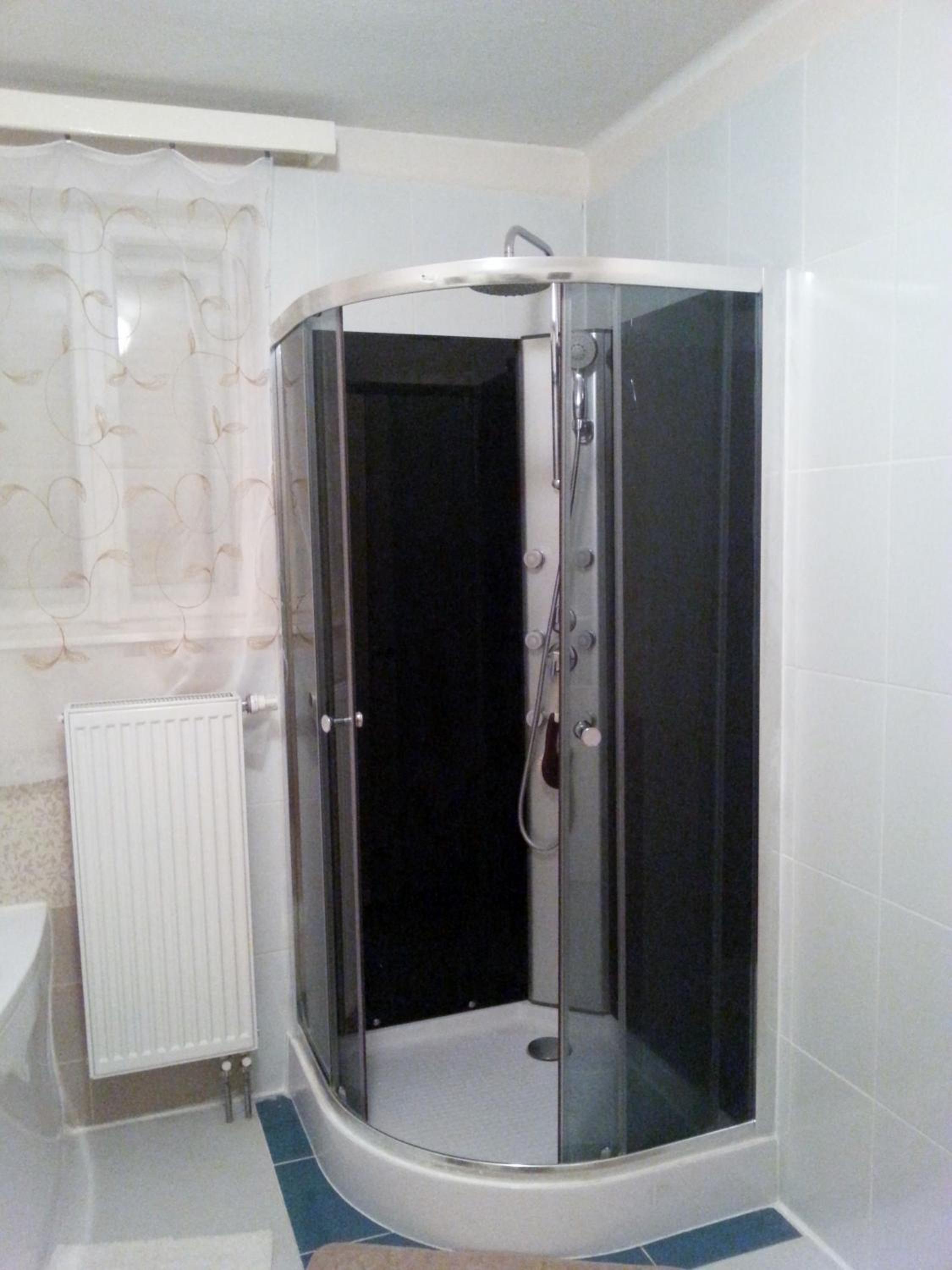 Two-Bedroom Apartment - Photo 9