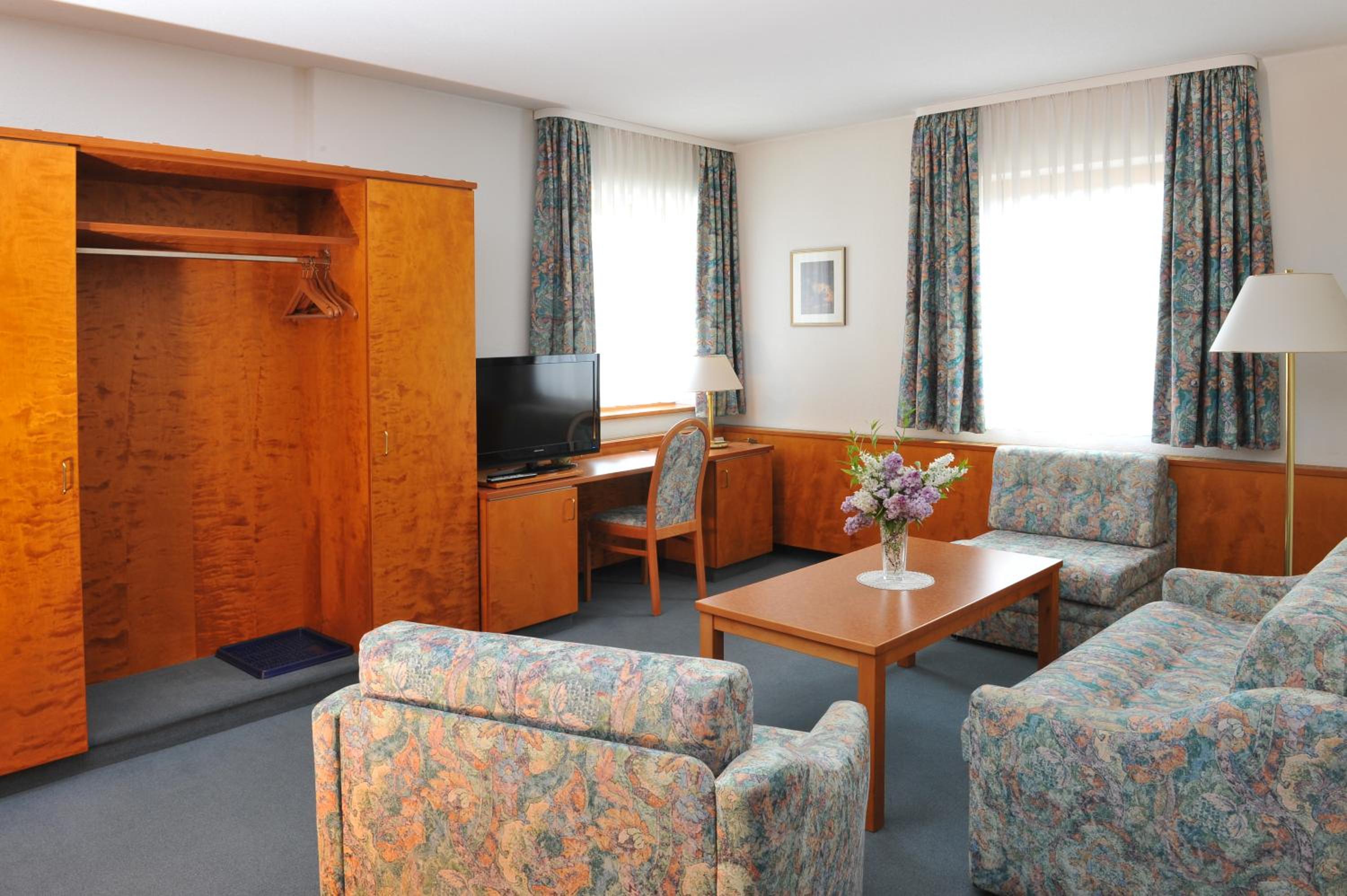 Apartment - Photo 4