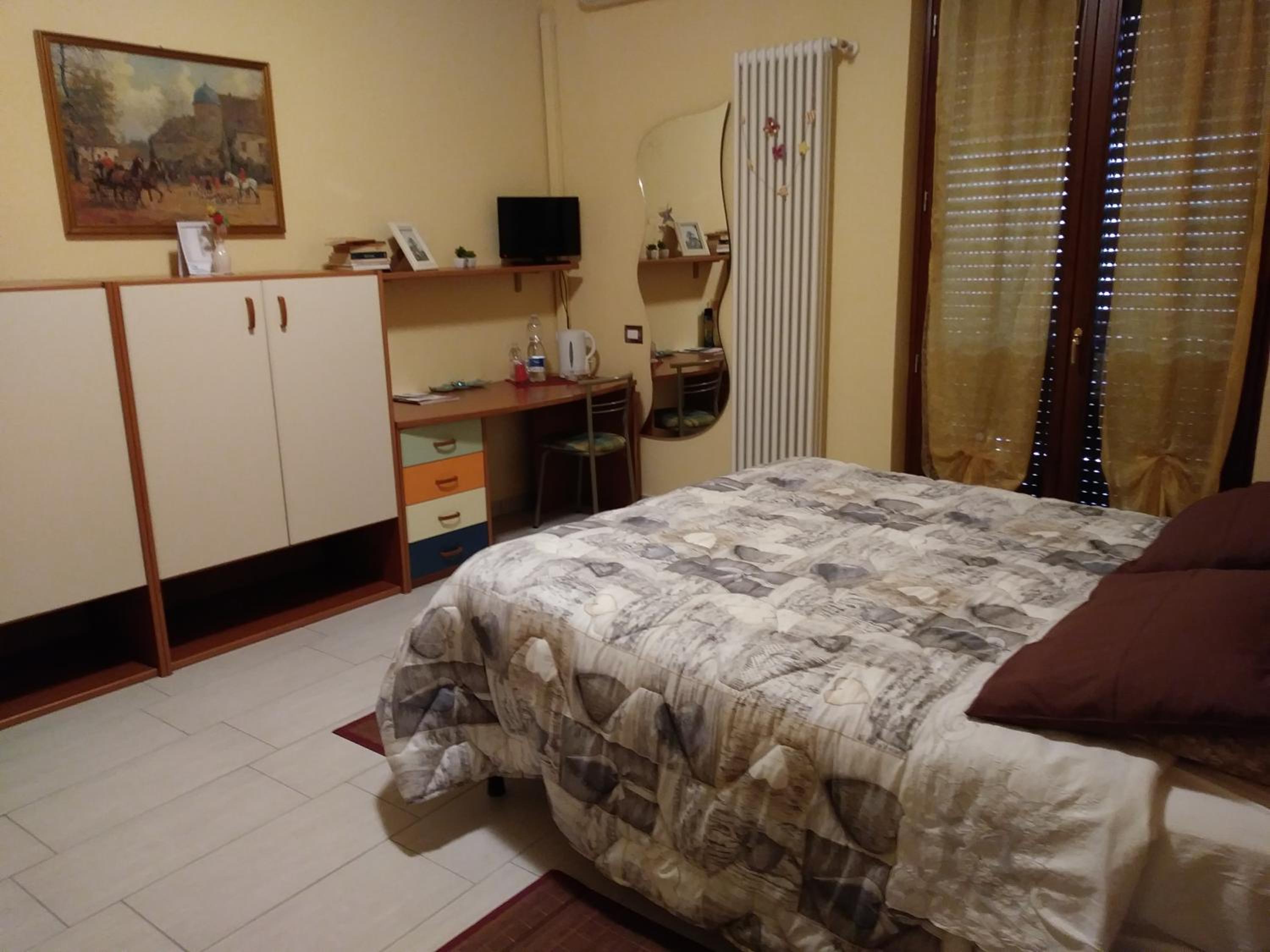 Standard Double Room with Shared Bathroom