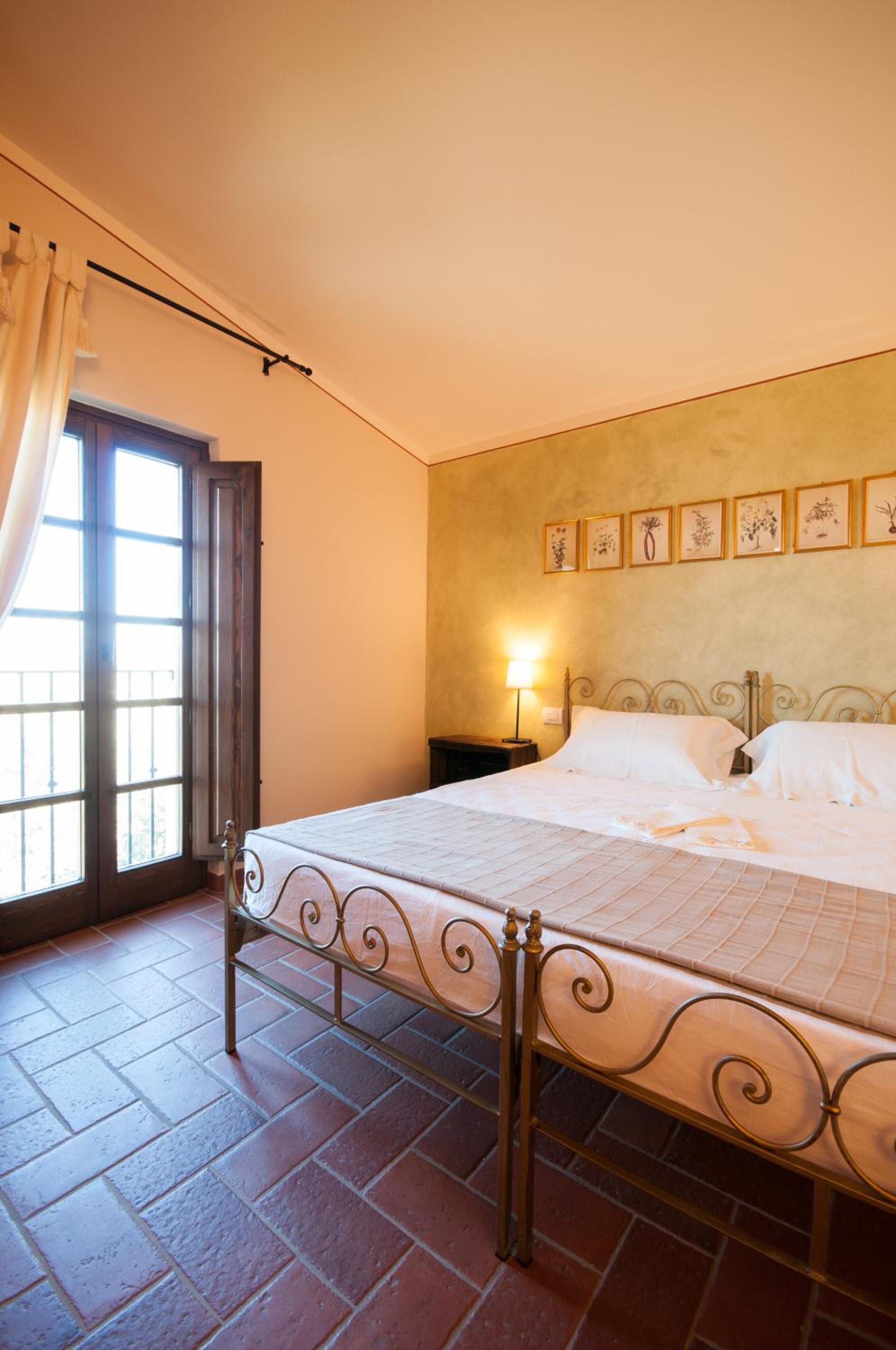 Double Room with Balcony photo 3