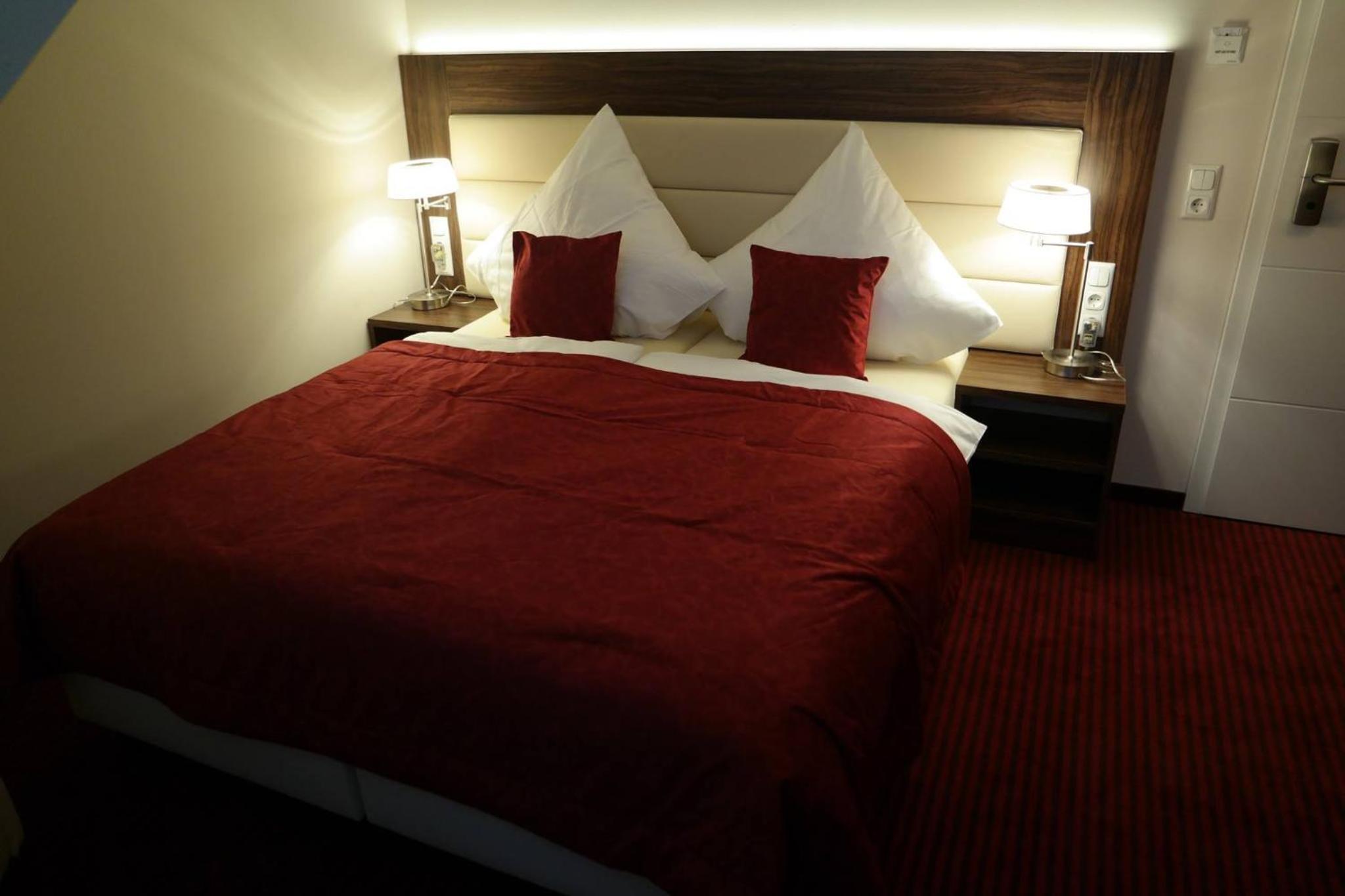 Standard Double Room - Photo 6