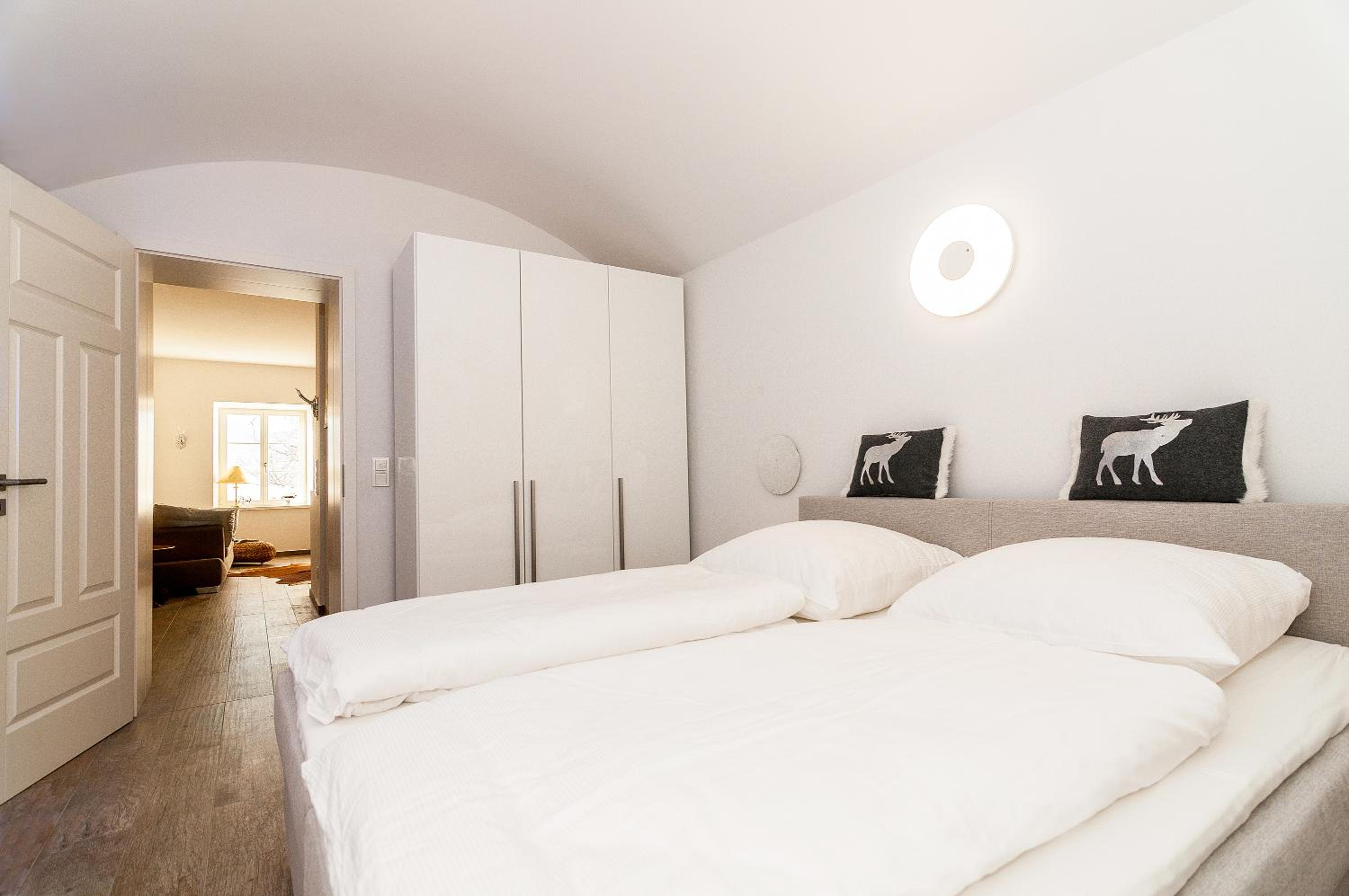 One-Bedroom Apartment - Photo 1