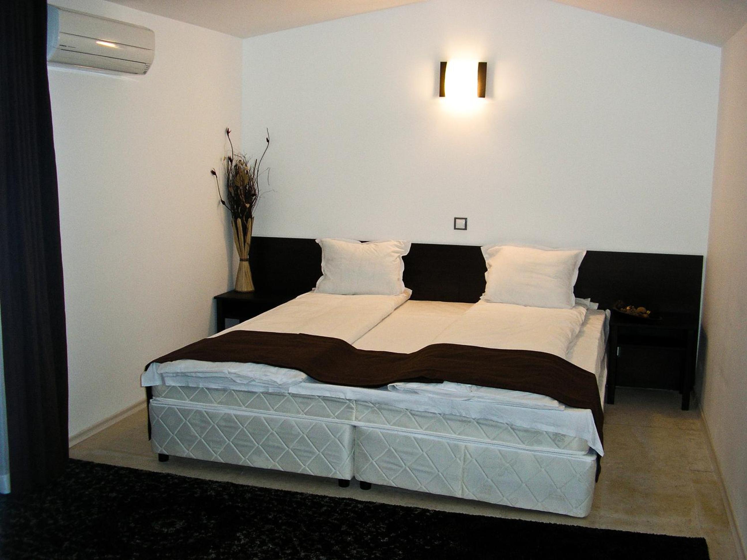 Double or Twin Room - Photo 1