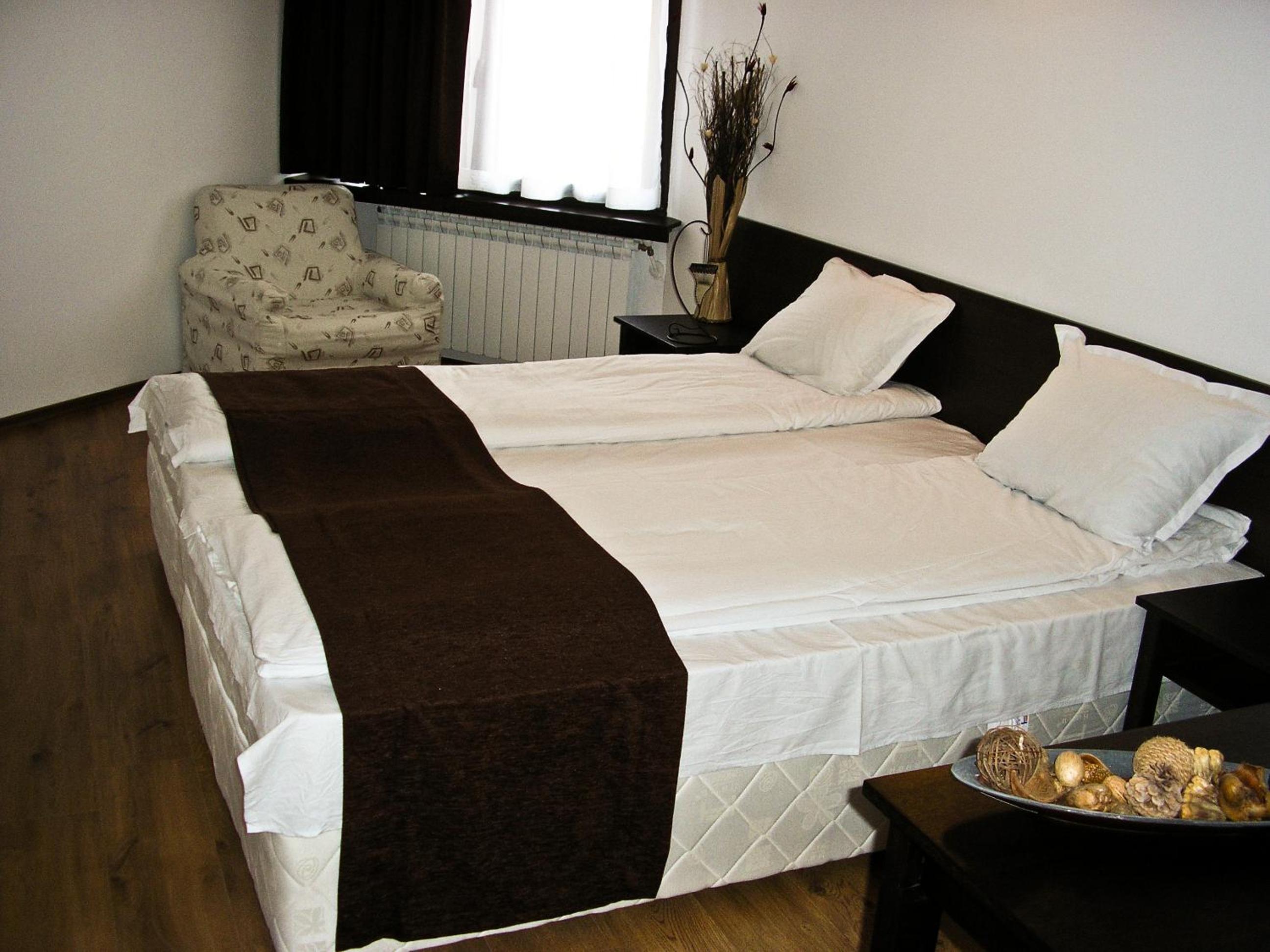 Double or Twin Room - Photo 2