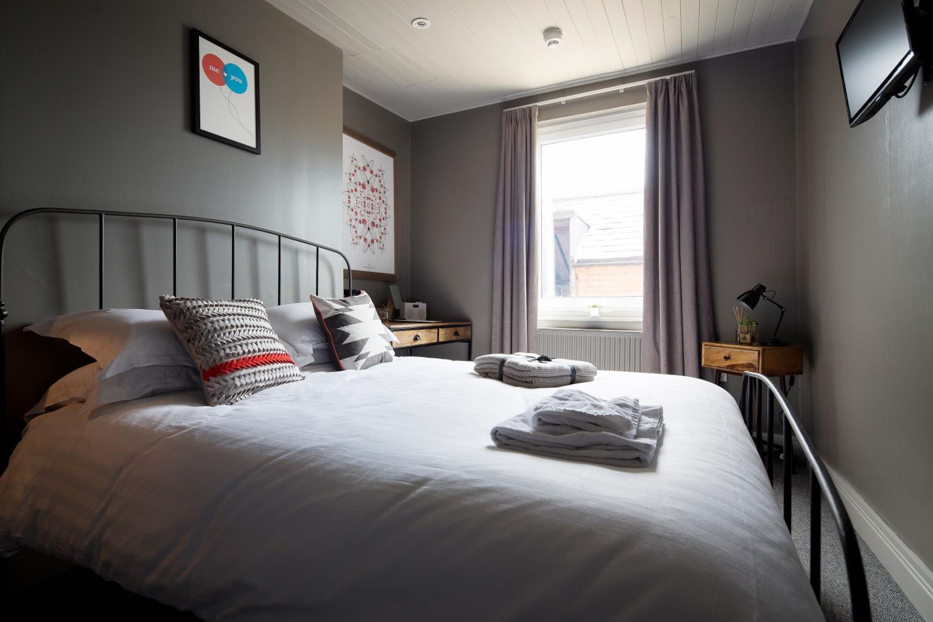Deluxe Double Room with Shower photo 2