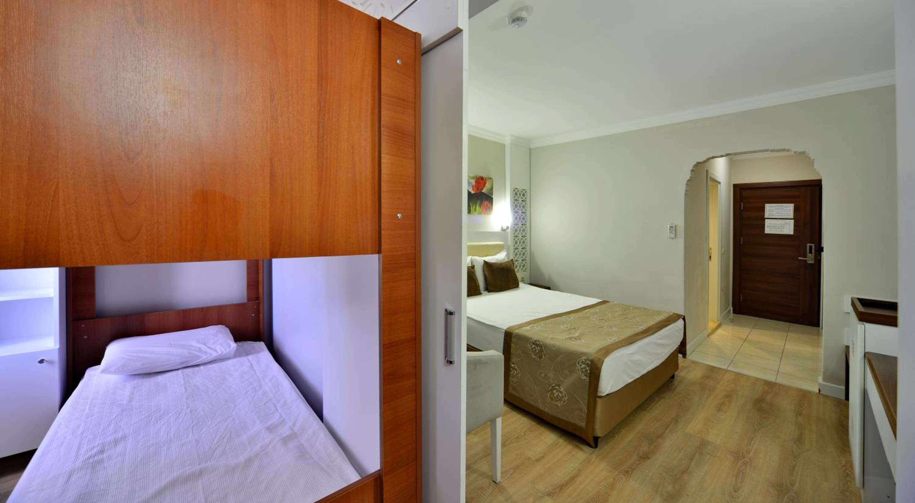 Family Room With Bunk Bed photo 2