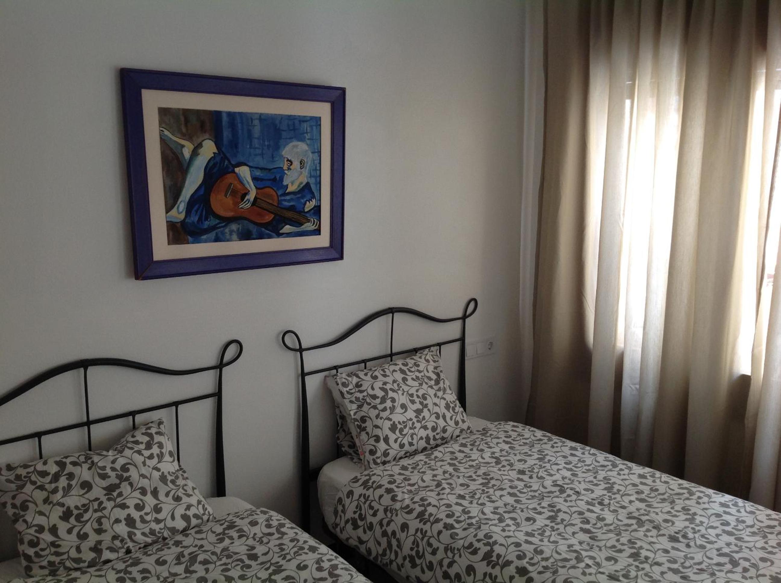 Habitación Doble Básica con Baño Compartido