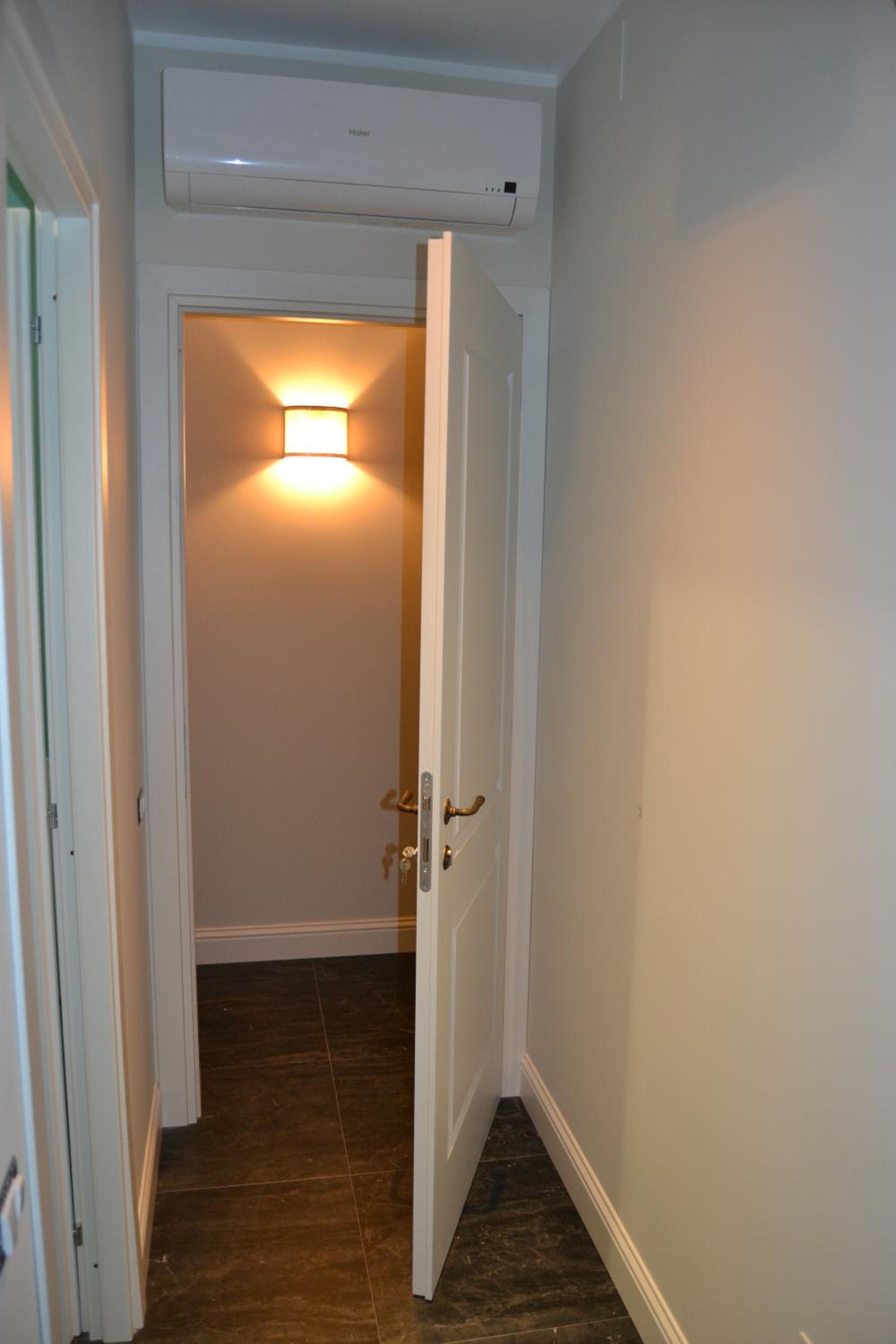 Double or Twin Room with City View photo 3