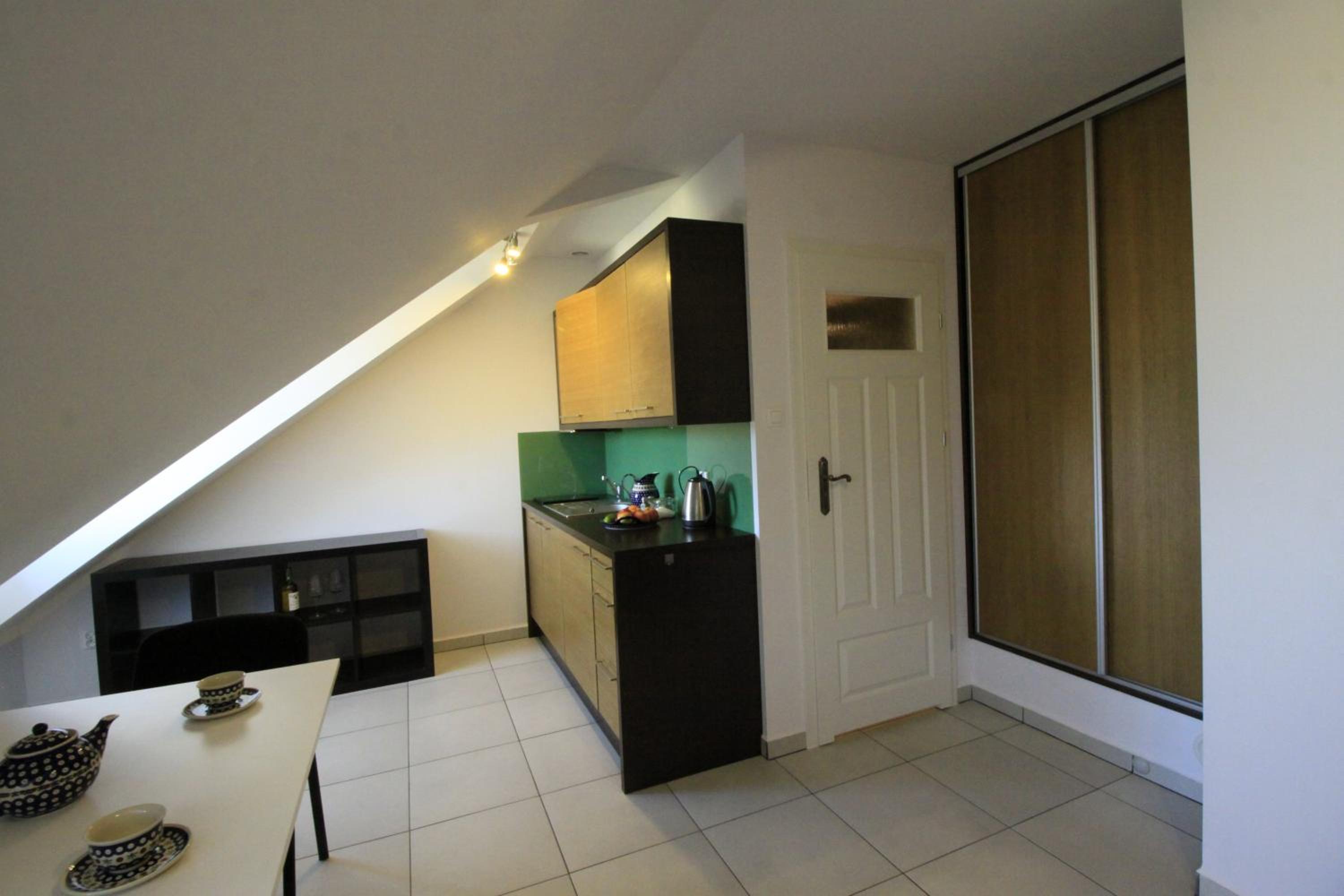 Suite - Photo 3