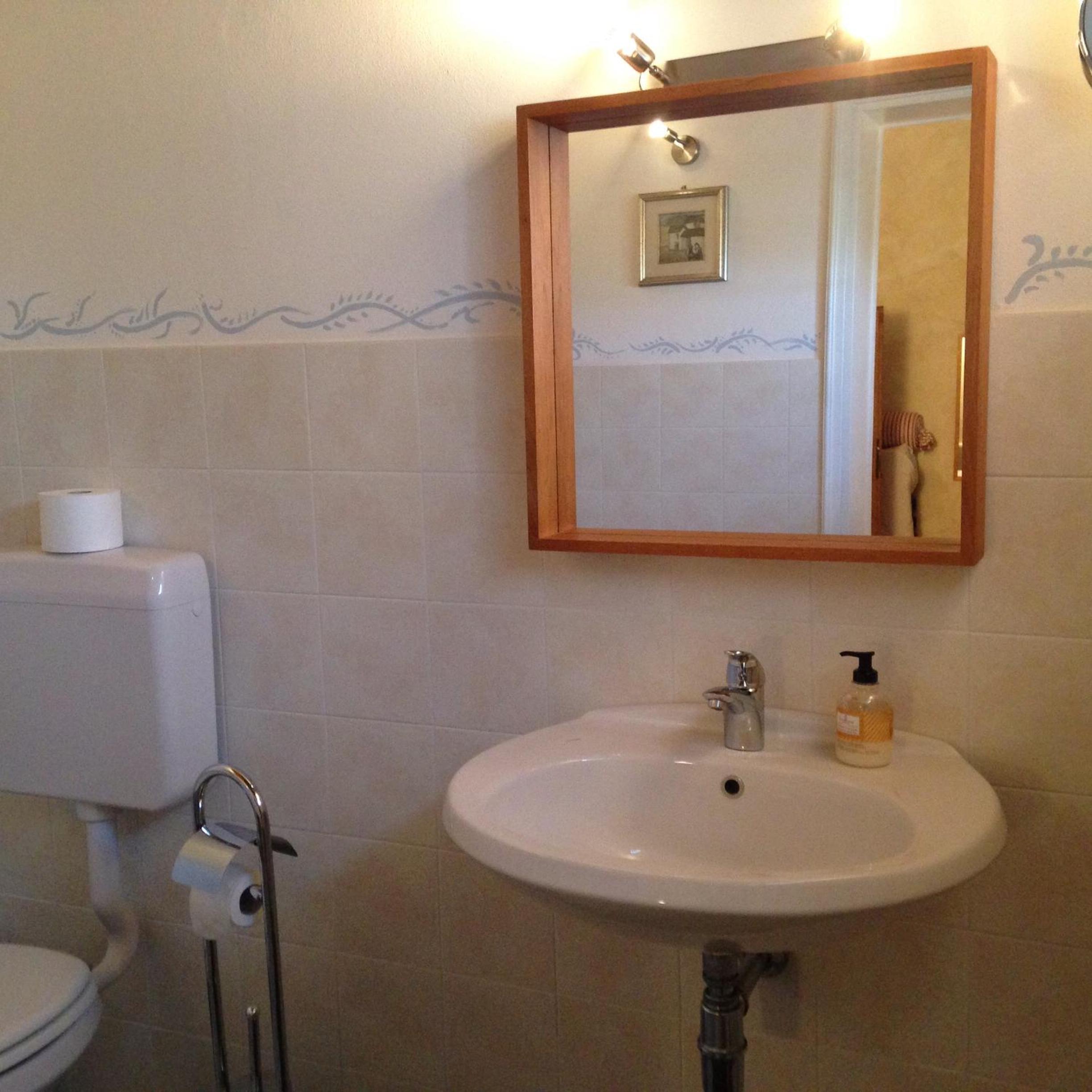 Double Room with Private Bathroom photo 2