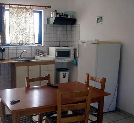 Two-Bedroom Apartment (2-4 Adults) - Photo 6