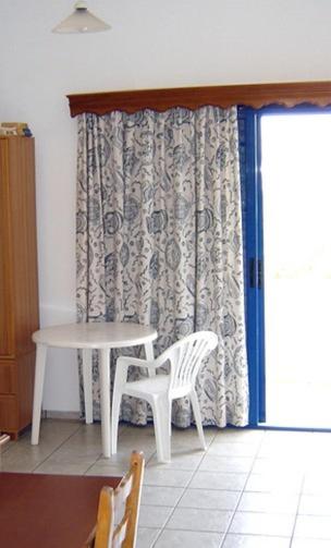 Two-Bedroom Apartment (2-4 Adults) - Photo 19