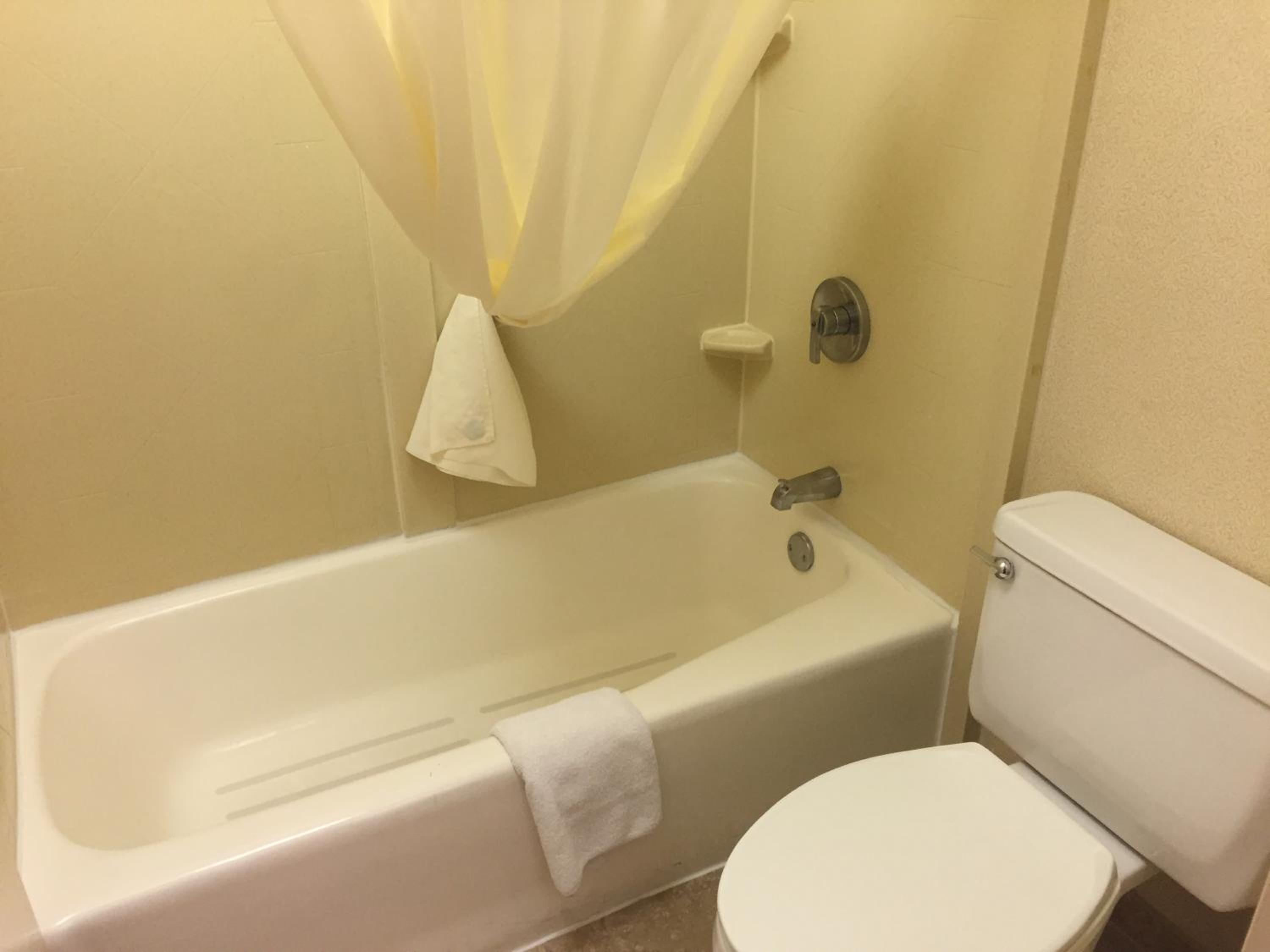 Double Room - Non-Smoking  - Photo 4