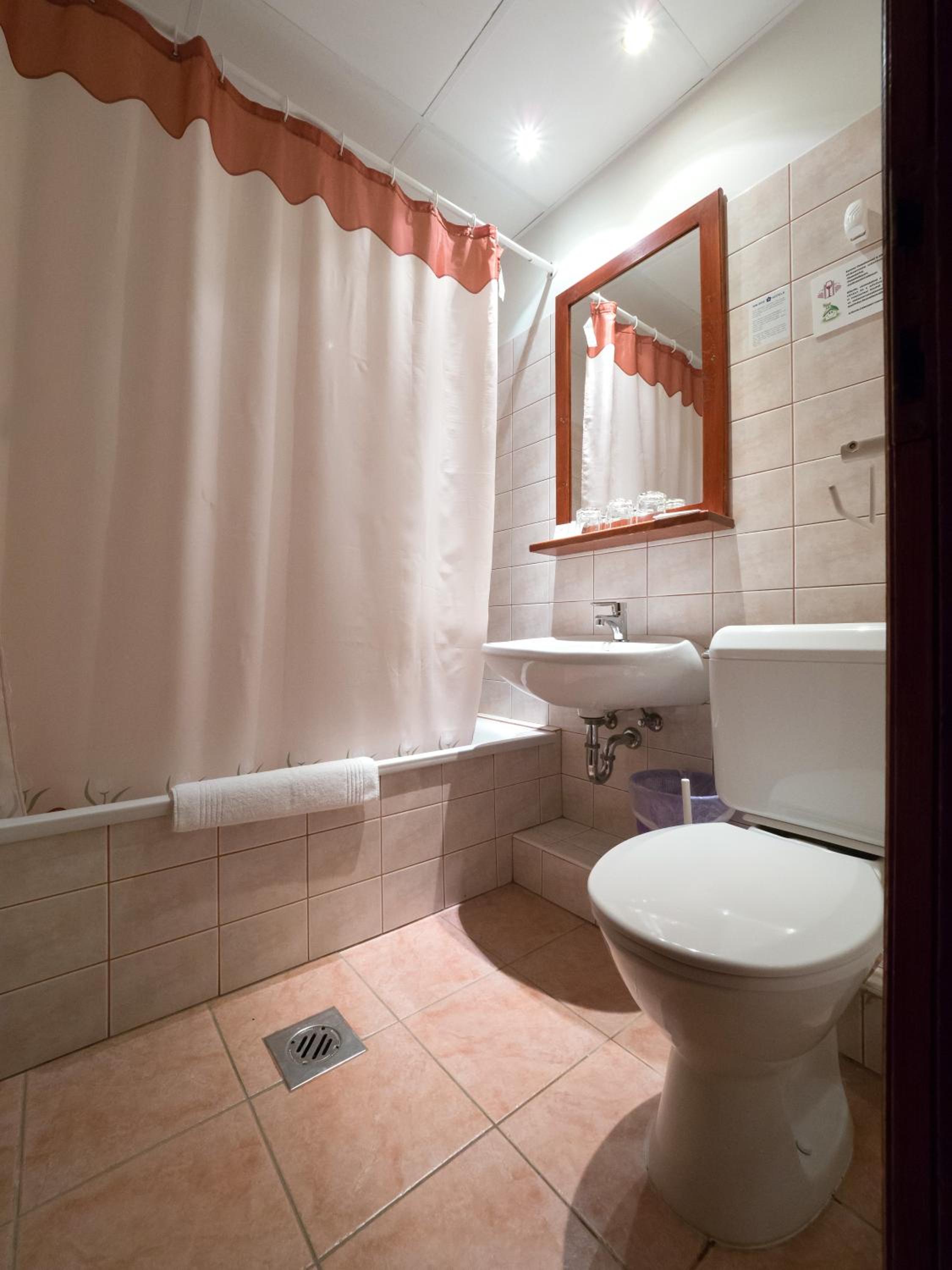 Standard Triple Room photo 3