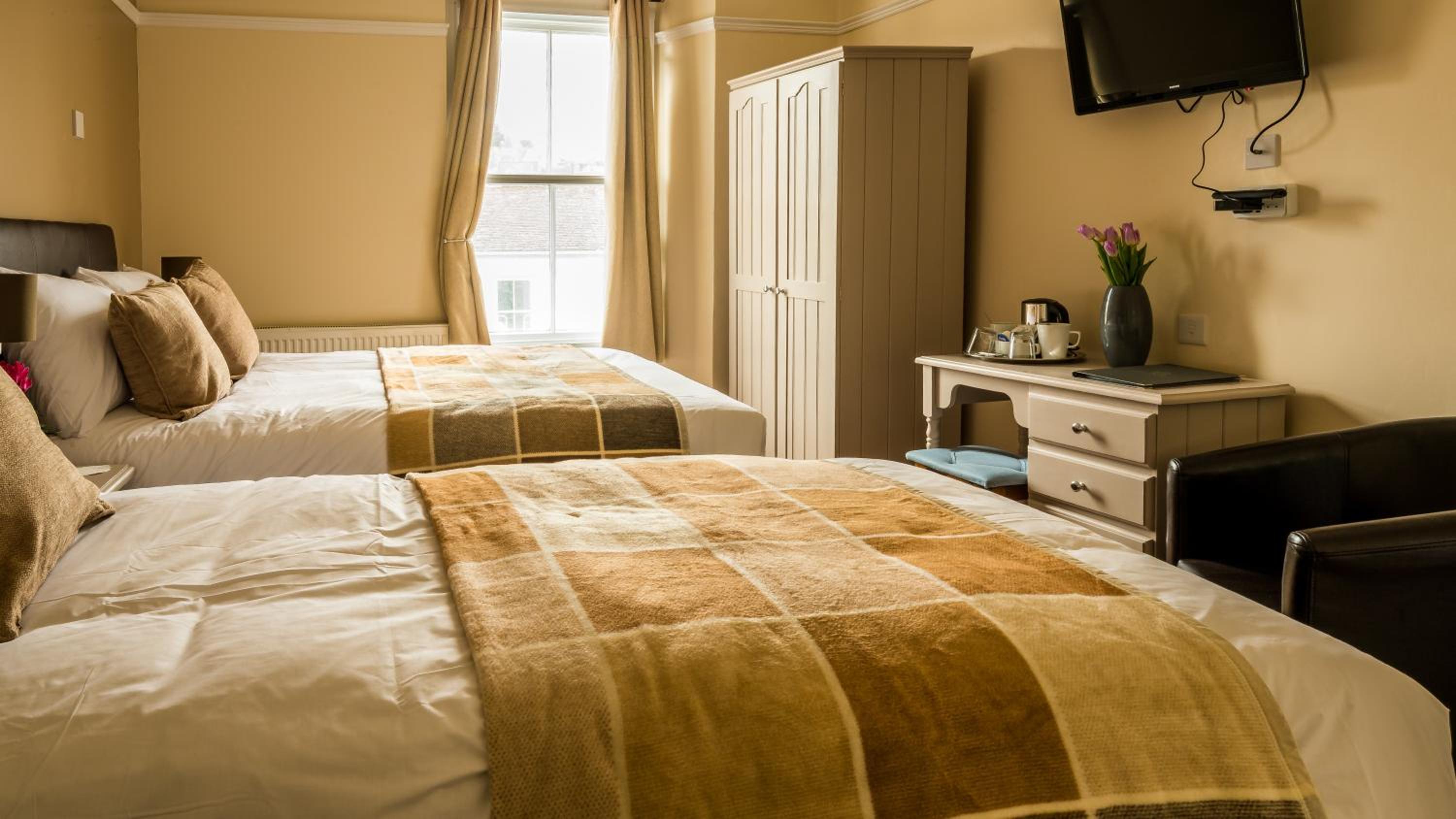 Twin Room - Photo 4