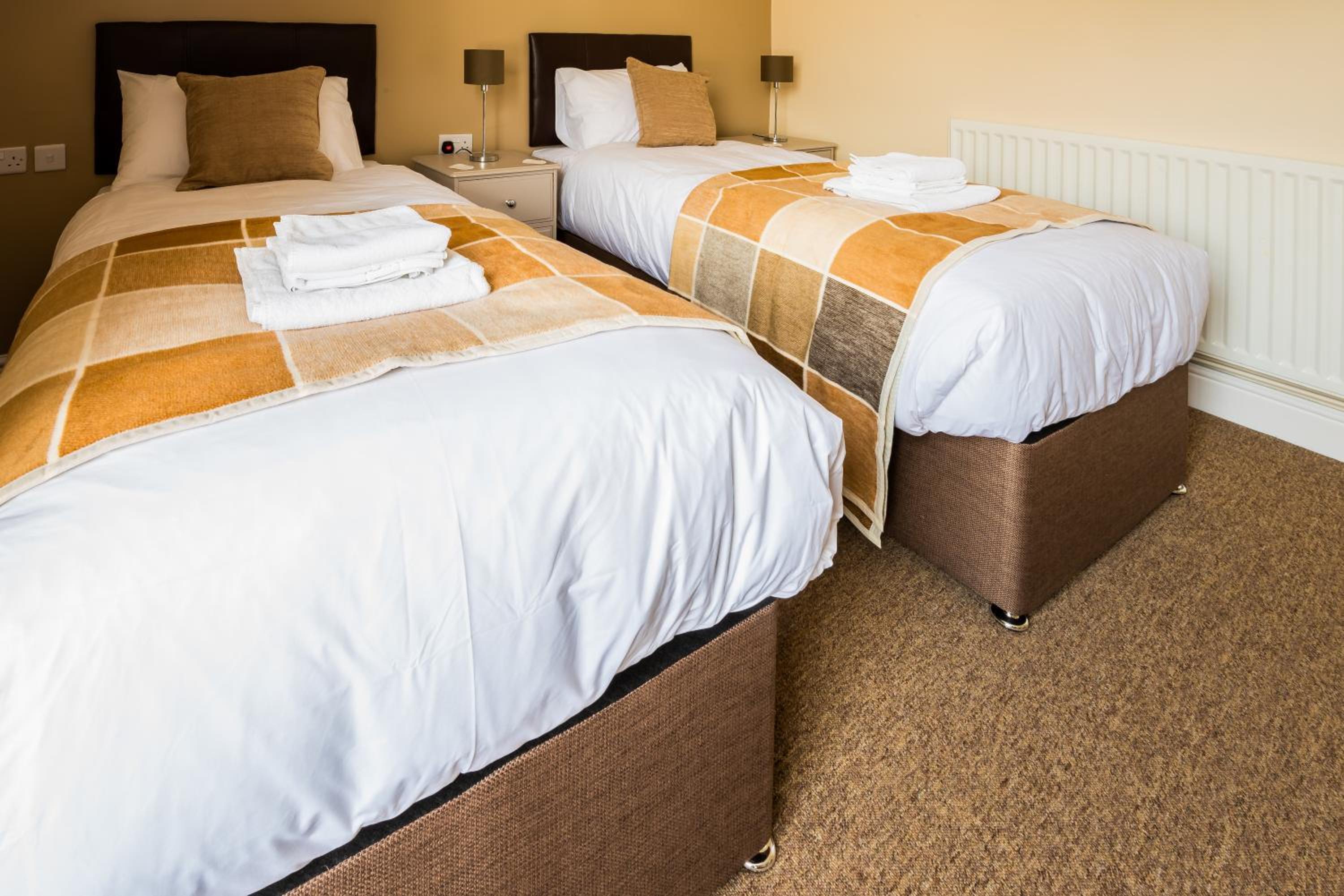 Twin Room - Photo 5