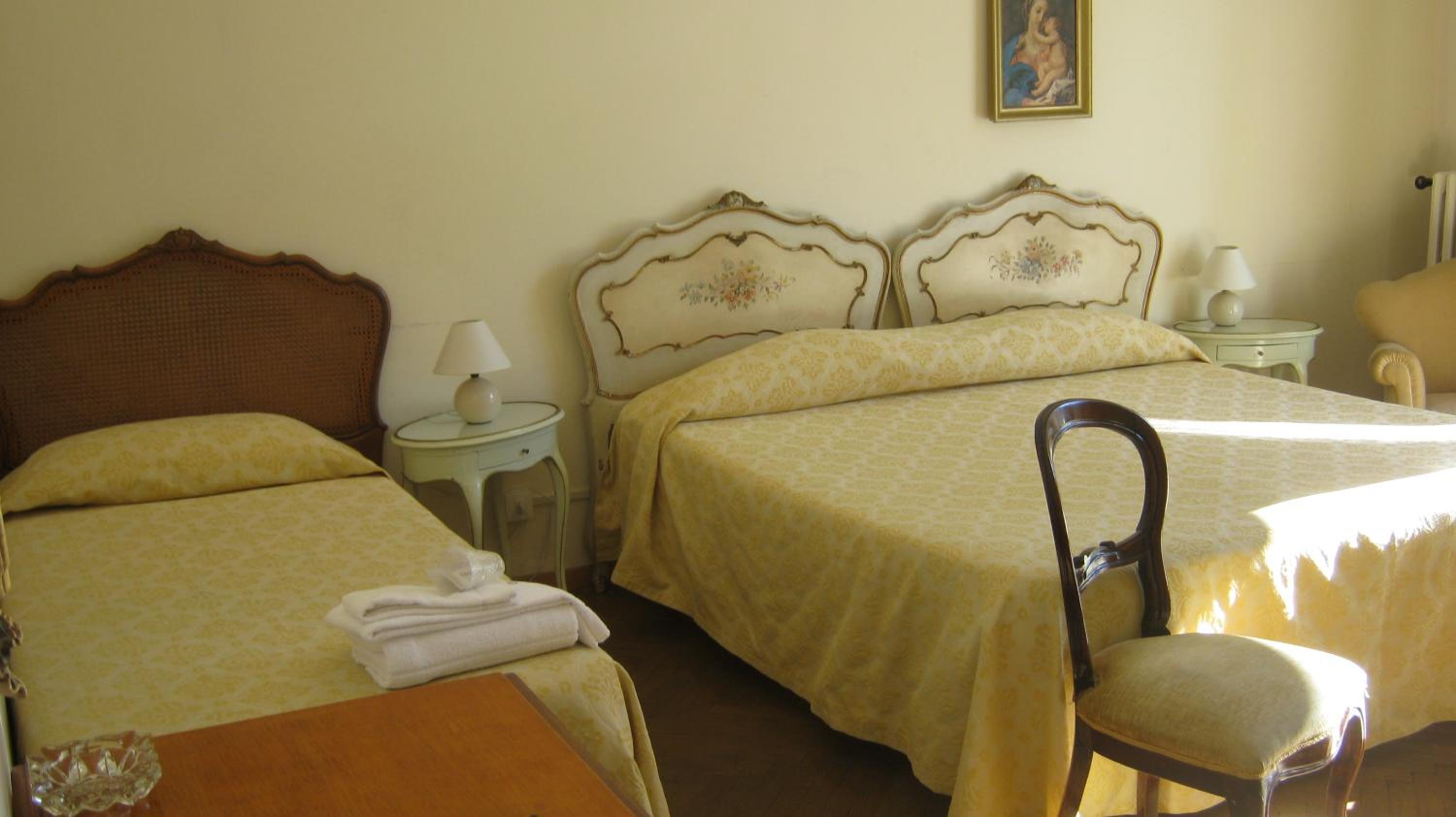 Family Quadruple Room - Photo 10