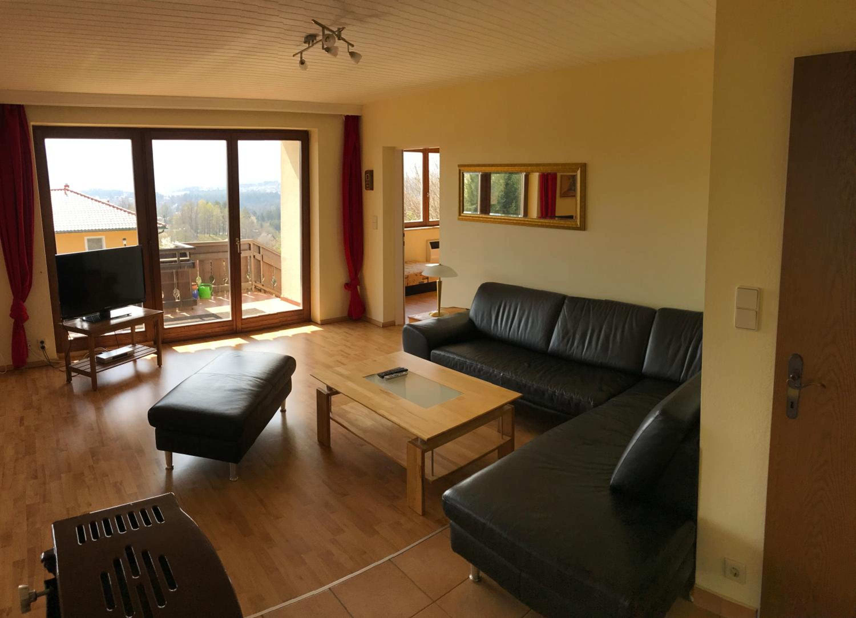 Apartment with Mountain View - Photo 1