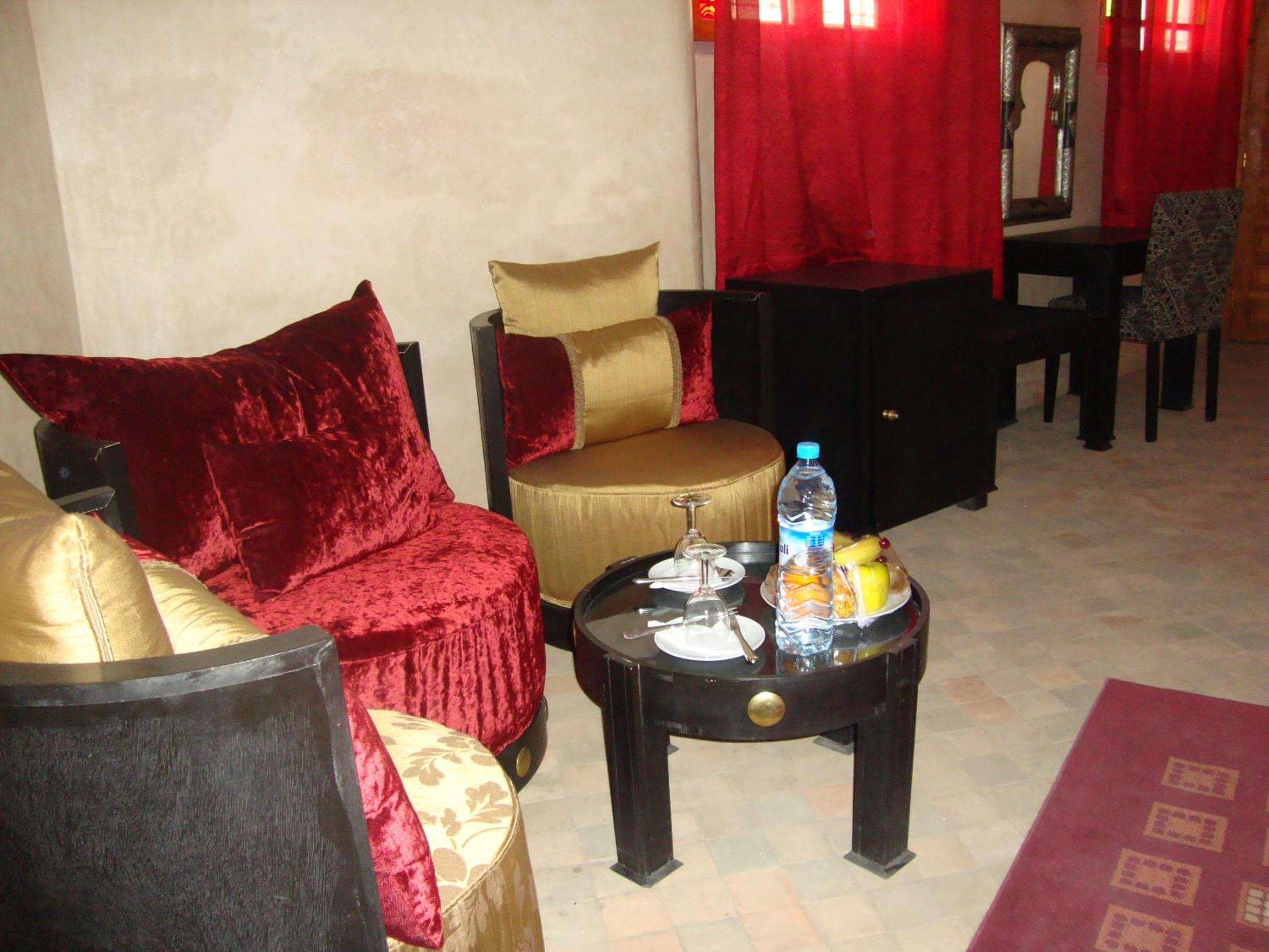 Queen Suite (2 Adults) photo 2