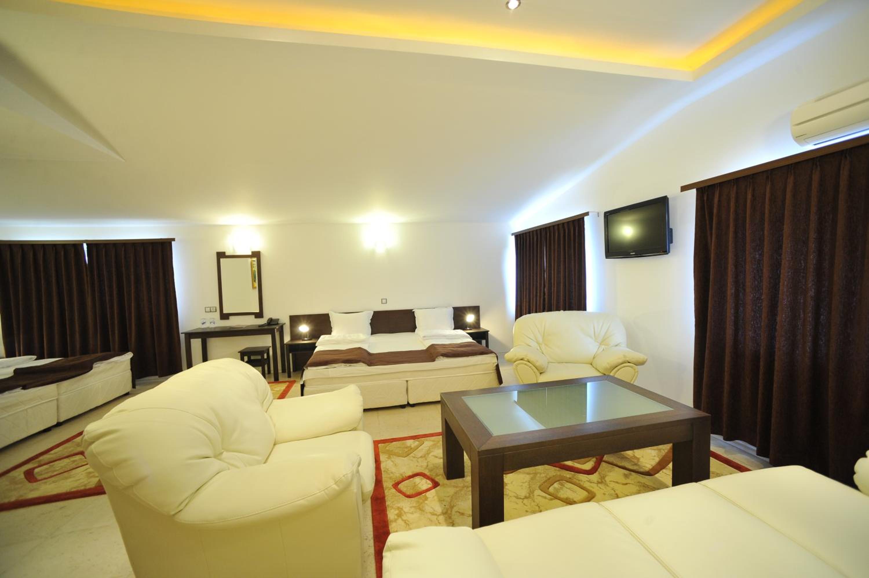 Family Suite photo 2
